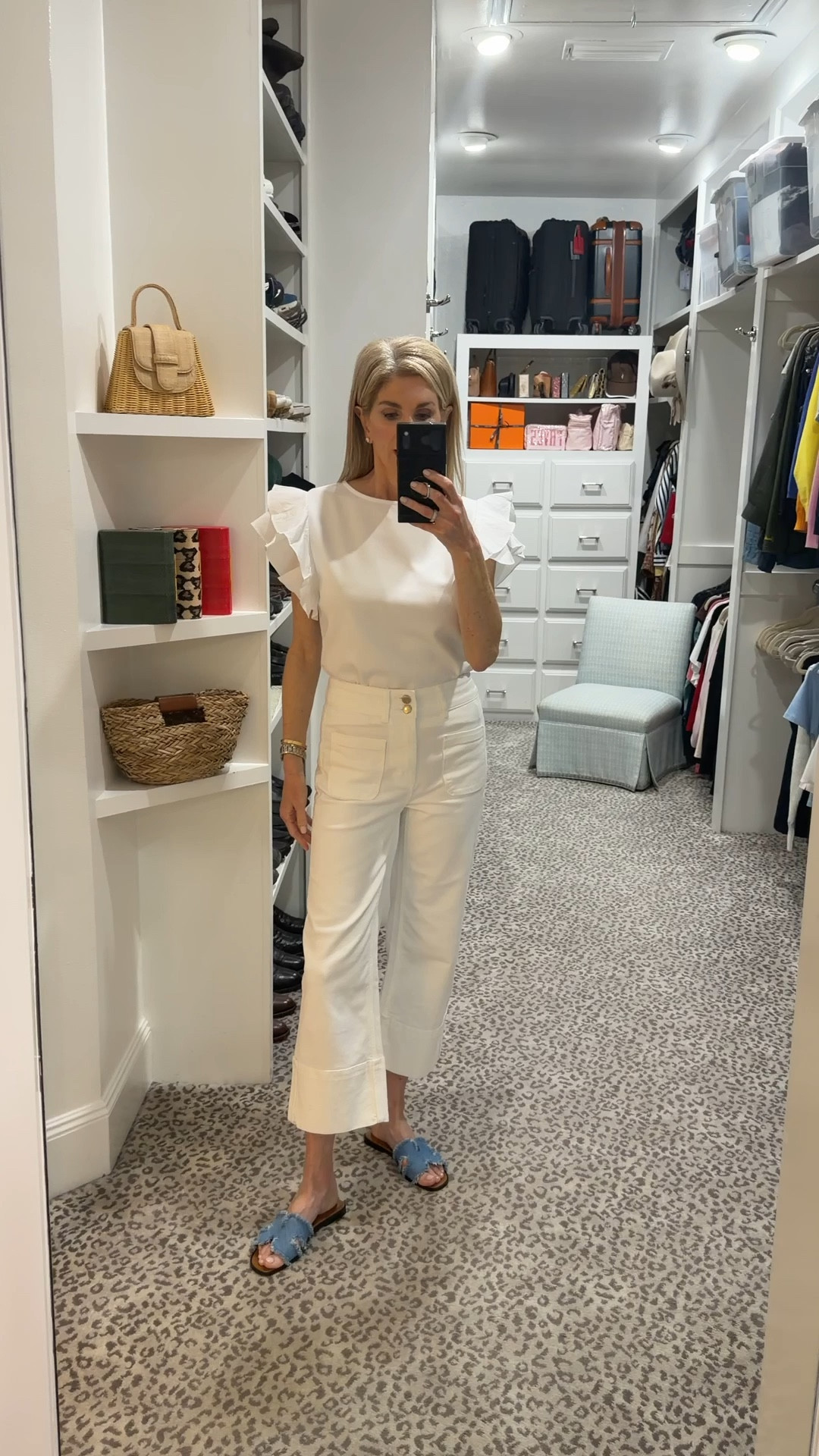 Wearing size XS. Brand runs large. 

#LTKgrwm #LTKOver40 #LTKootd