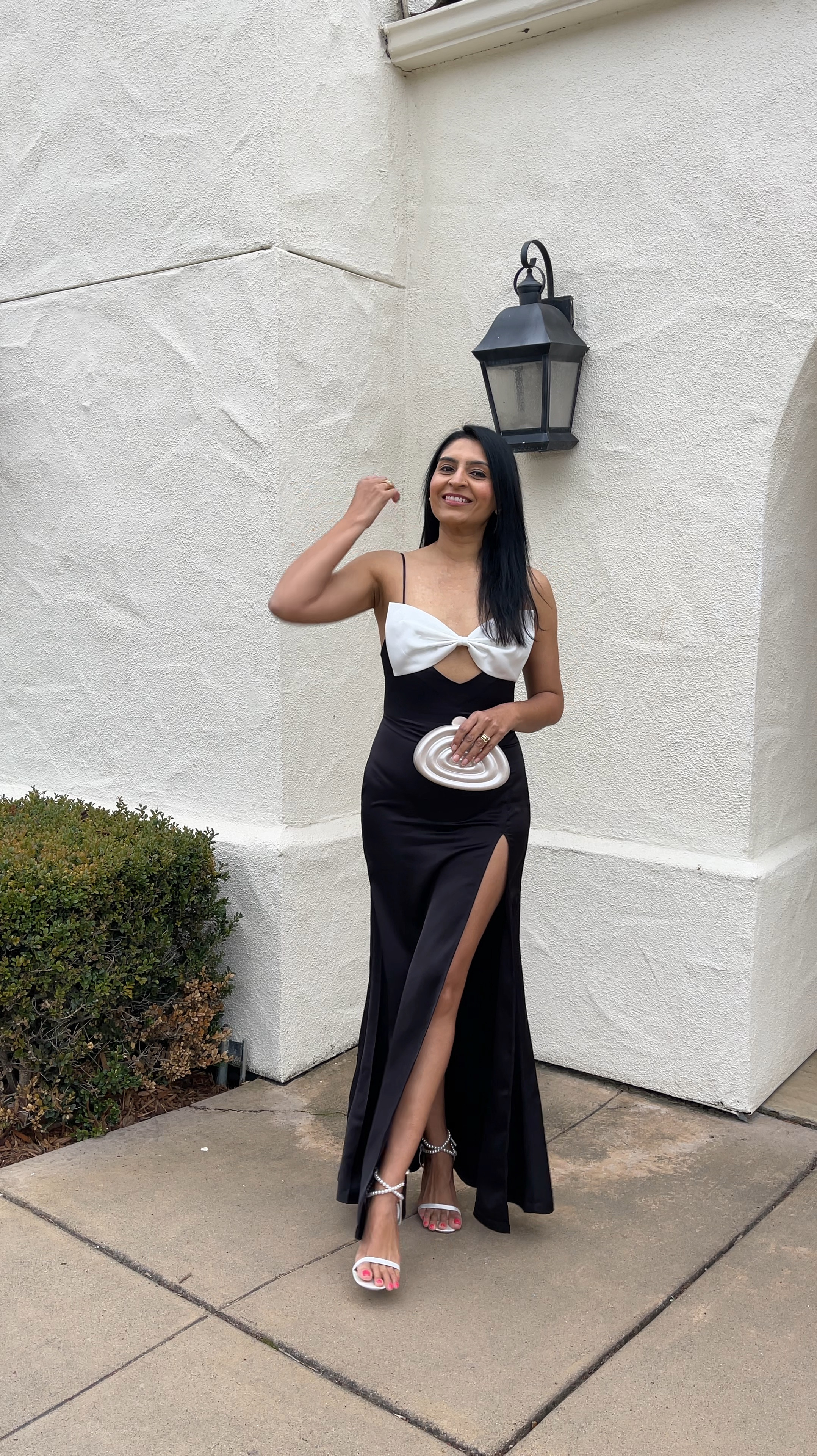 This dress with the bow on it! My oh my!! 

#LTKParties #LTKFindsUnder100 #LTKStyleTip