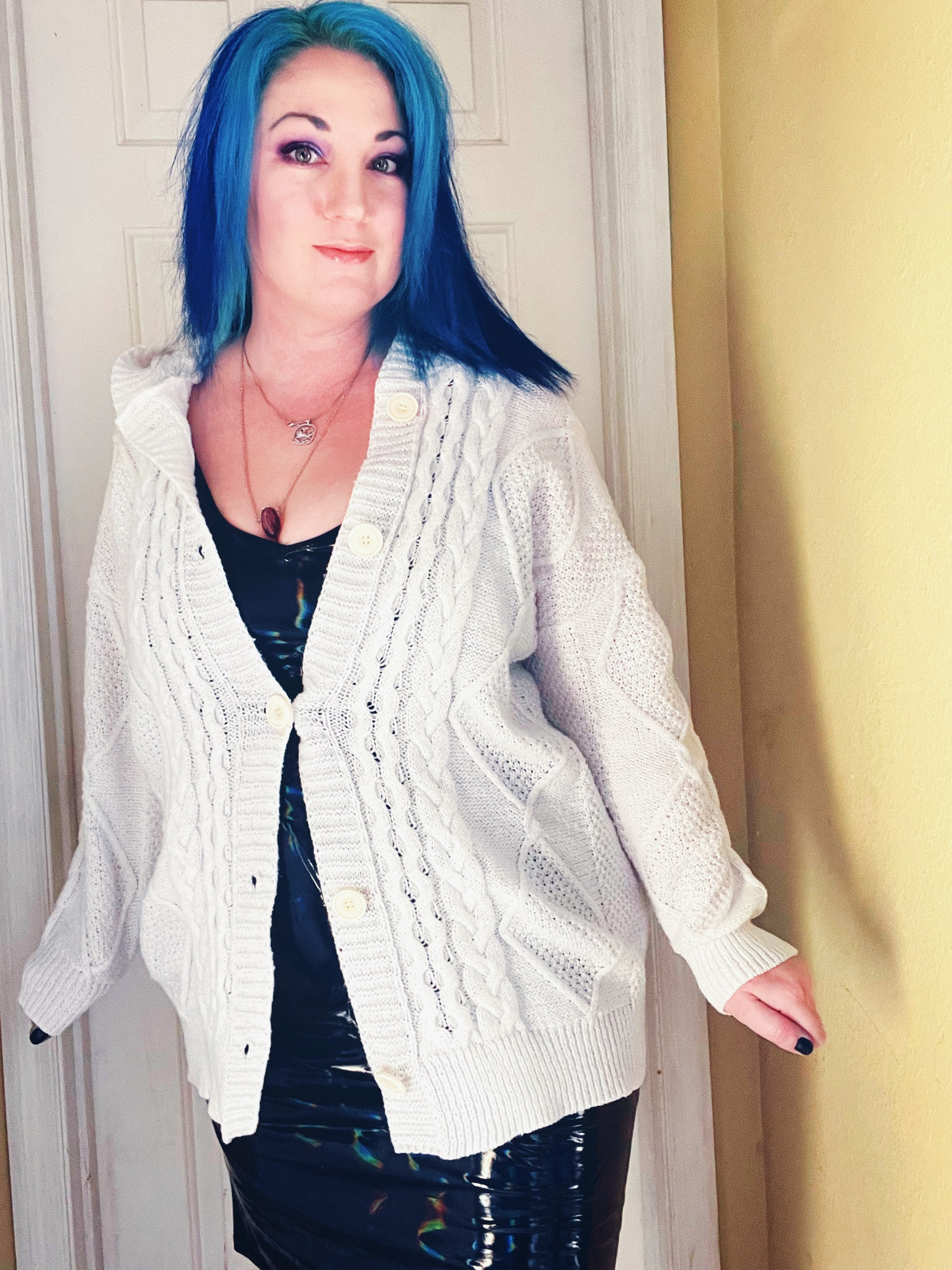 Todays outfit! 🥰 what else can I say? 🥰
Hope your day went well!
#dopaminedressing
#outfits
#outfitinspo
#sweaterweather

#LTKOver40 #LTKFindsUnder50