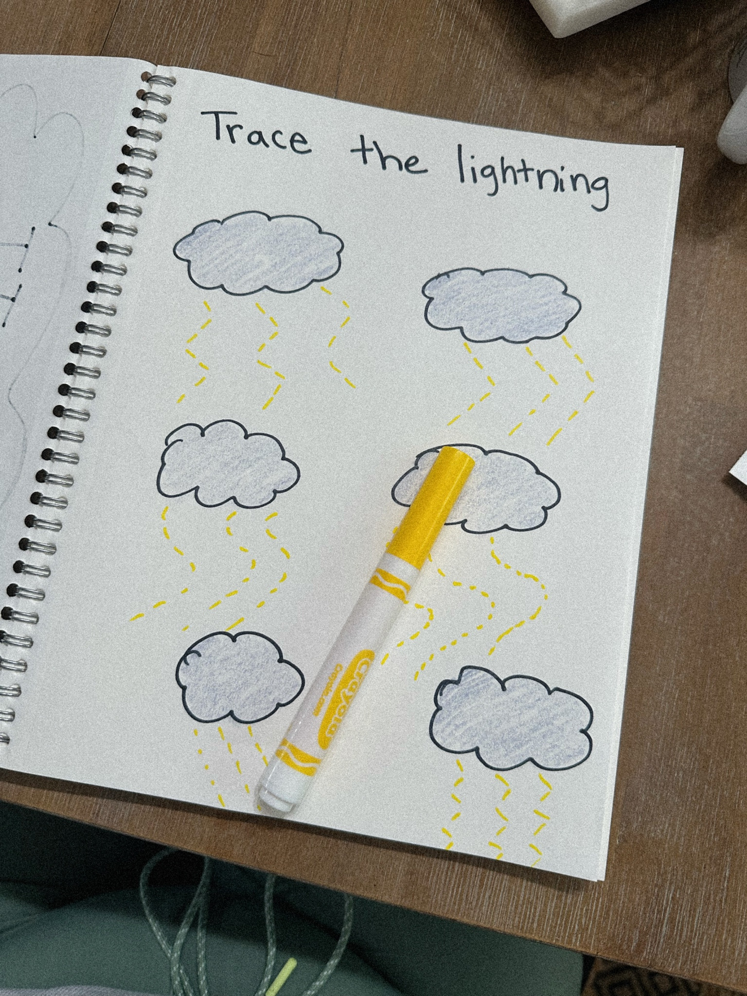 Toddler mom // toddler learning // Amazon find // toddler activities // learning journal 