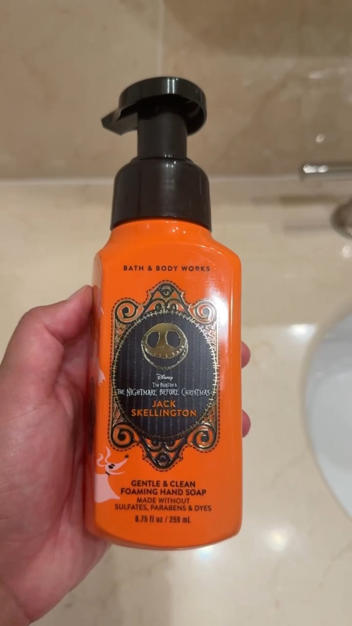 How cute are these soaps!

Buy 3, get 3 free!

Bath and body works, Halloween scents, Halloween soap, Halloween hand soap, Halloween, fall, grace white

#LTKKids #LTKSeasonal #LTKHome