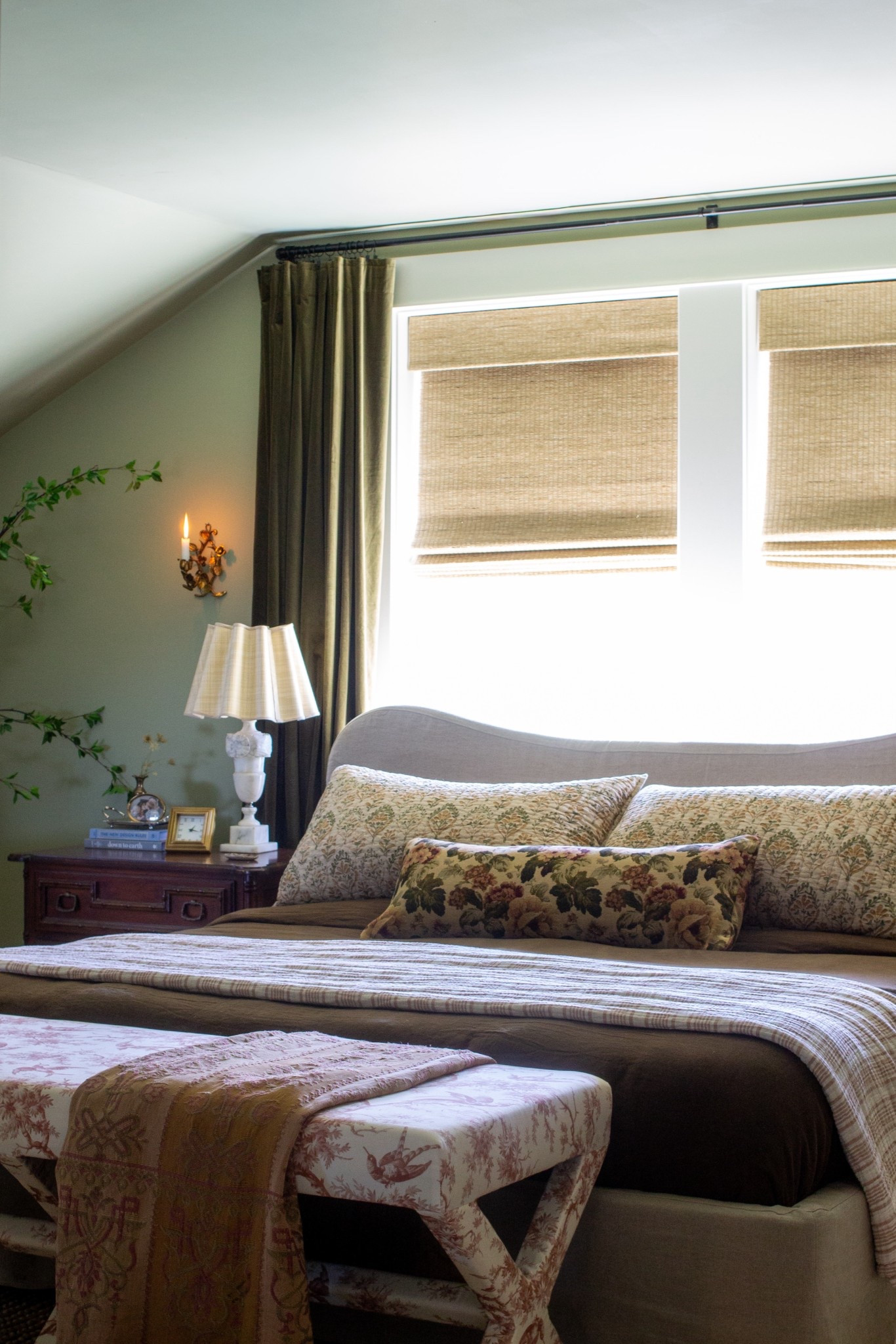 New quilt and shams from @Joon Loloi! Love mixing patterns and colors! 