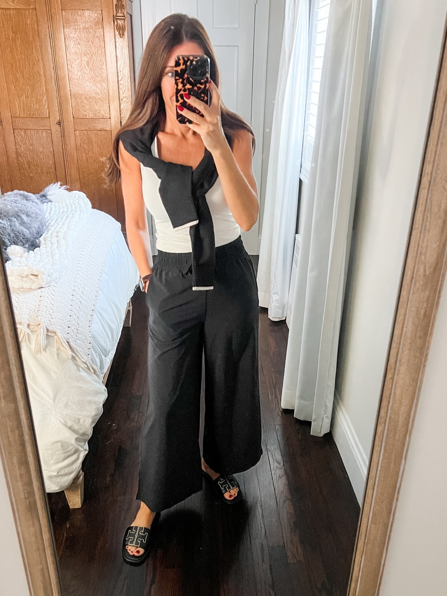 These pants are from Amazon and I am wearing an xs petite.  

#LTKFindsUnder50 #LTKPetite