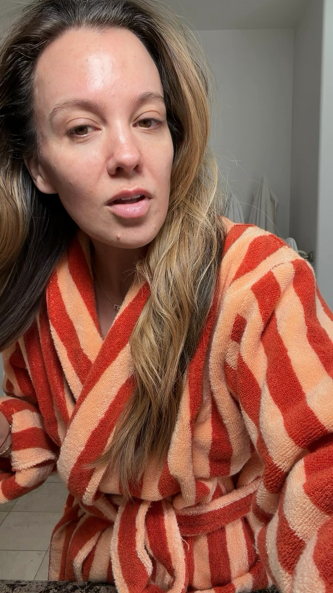 my favorite cheap hair oil mist mixed with my favorite kerastase oil
