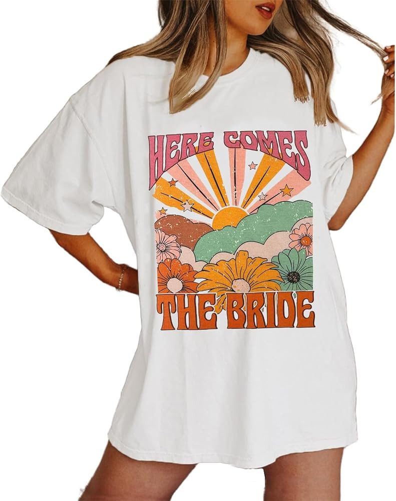Oversized Bride Shirt Women Bachelorette Party T-Shirt Future Mrs Bridesmaid Graphic Tees Honeymo... | Amazon (US)