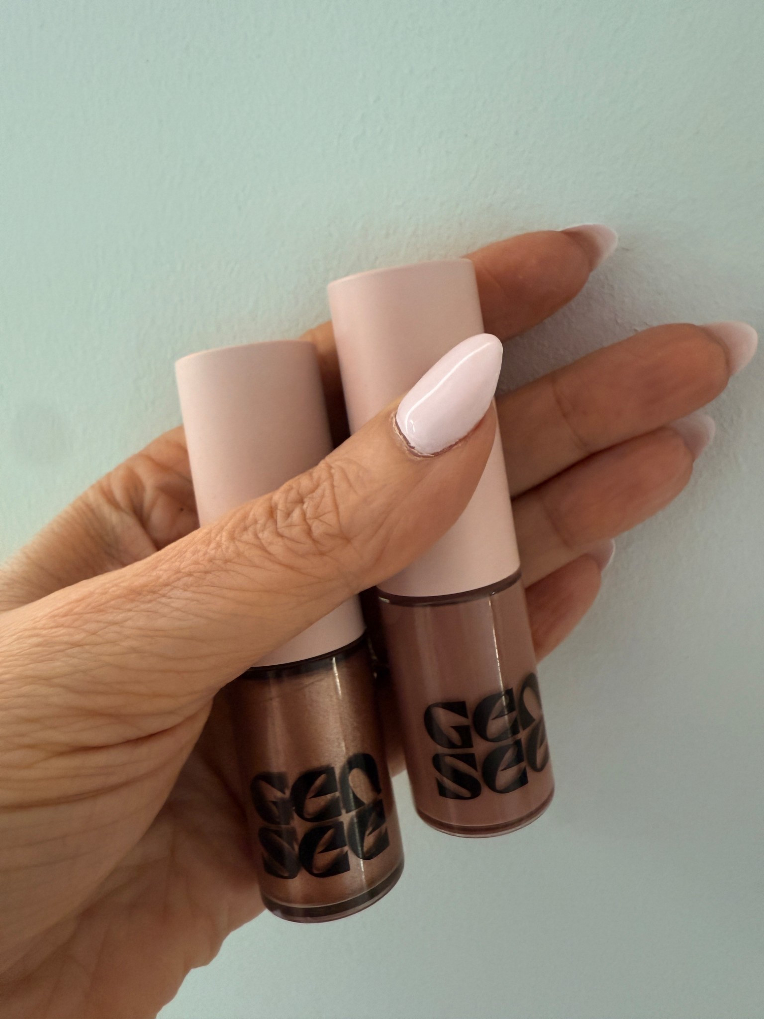 Make your life easy and make your makeup look good  

#LTKBeauty #LTKgrwm