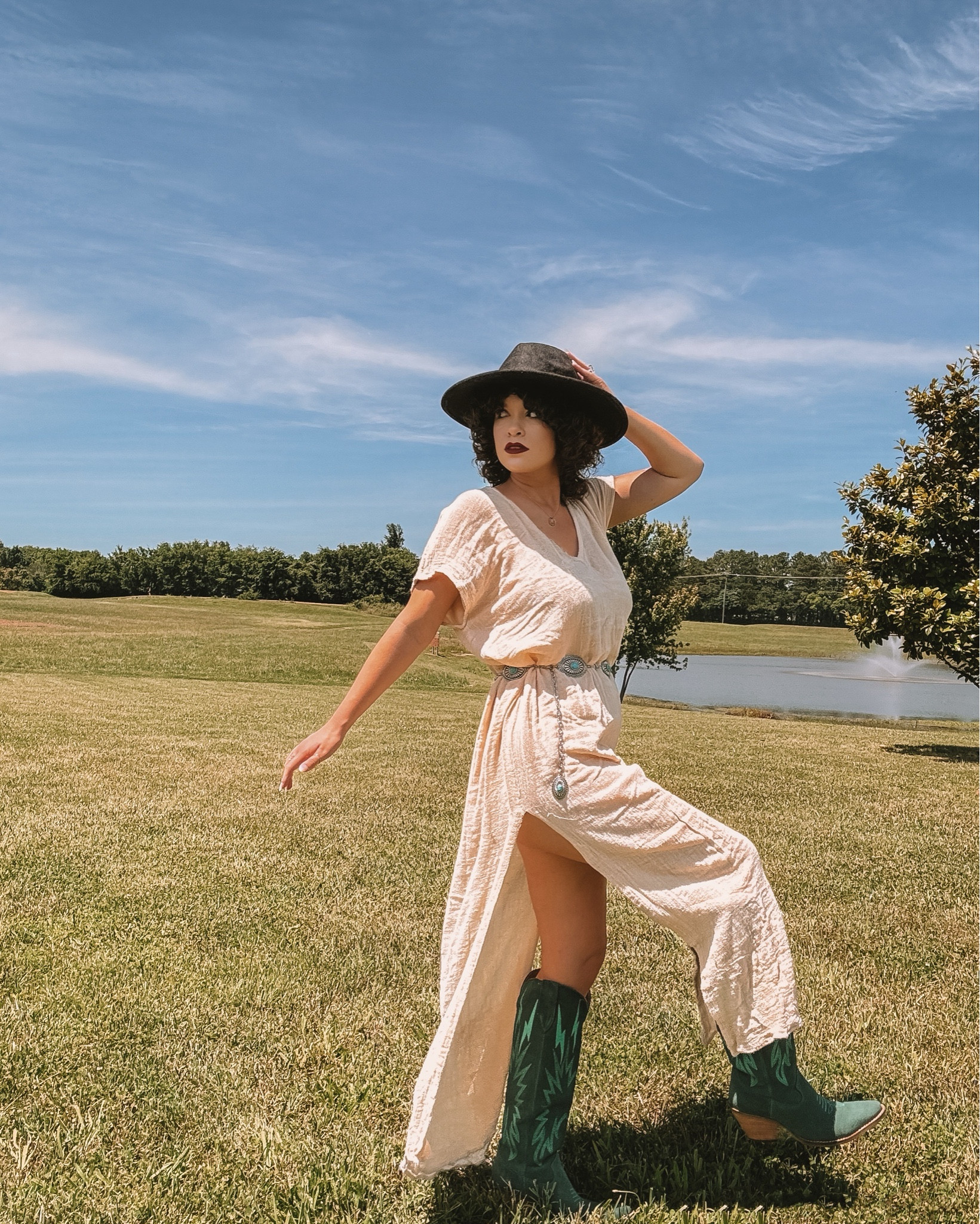 The Kaftan is a short sleeve, relaxed fit, v-neck kaftan. Crafted from our most-loved cotton gauze and featuring our signature dual side slits, this piece is the ultimate blank canvas! Layer over swimwear, pair with your favorite jewels, belt the waist, tie up the hem - there are a million ways to wear this kaftan!

#LTKStyleTip #LTKTravel #LTKGiftGuide