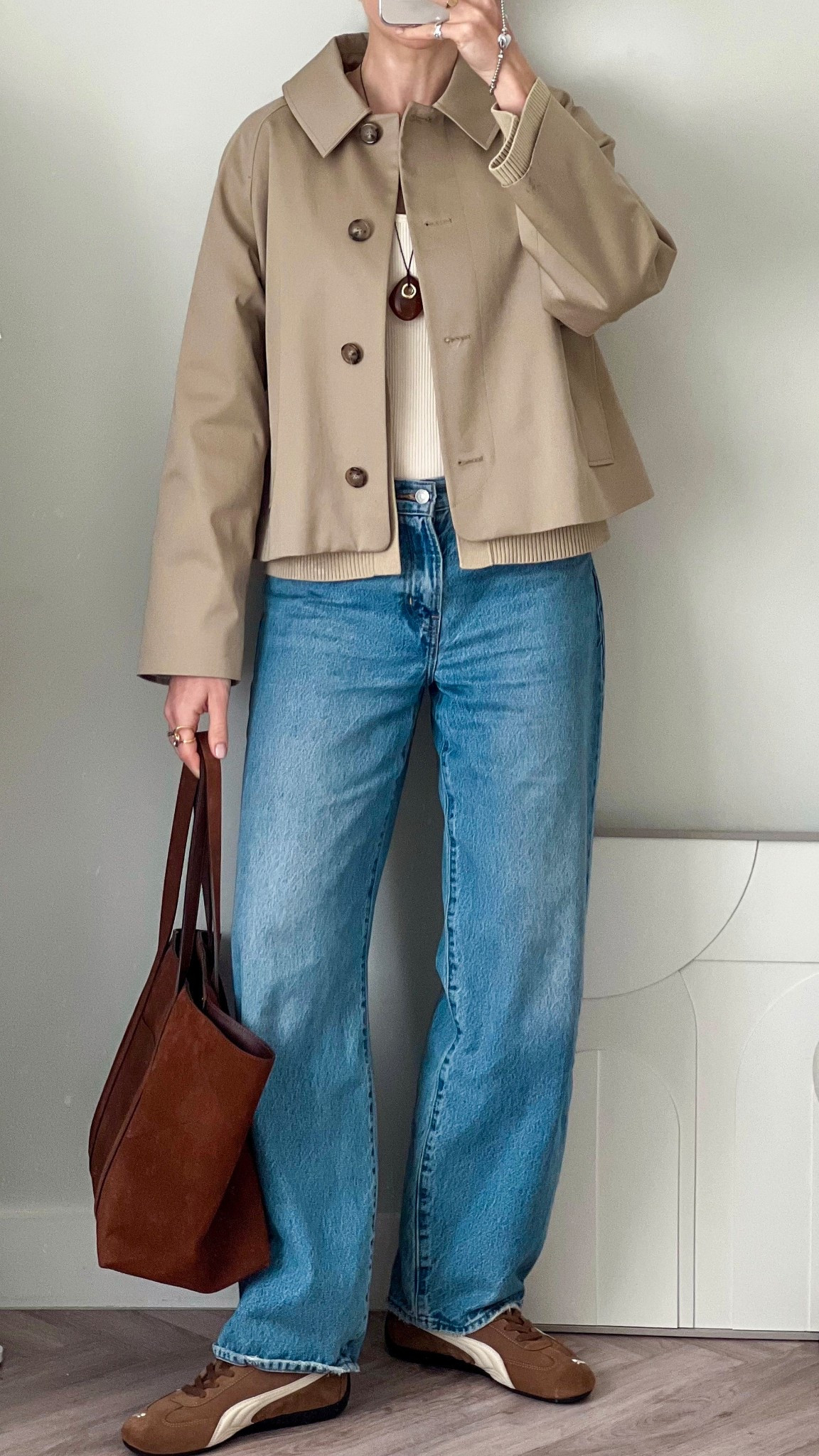 Puma speedcat brown - suede trainers - trending trainers - Levi’s jeans - barrel leg jeans - brown suede tote bag - Sezane gabin bag - Arket tank top - fitted cardigan - cropped trench coat - Arket - Zara

#LTKuk #LTKshoes #LTKspring