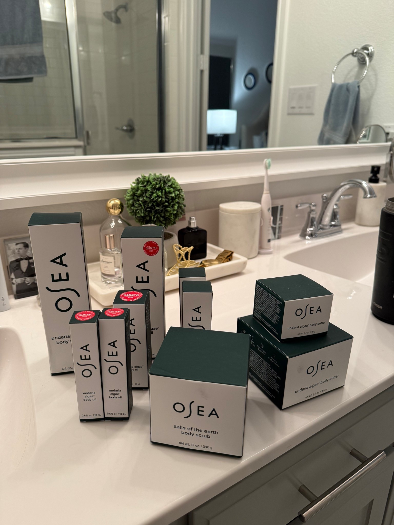 Operation glaze donut belly 🙂 Best belly oil and body butter!

#LTKmomlife #LTKdayinmylife #LTKgrwm