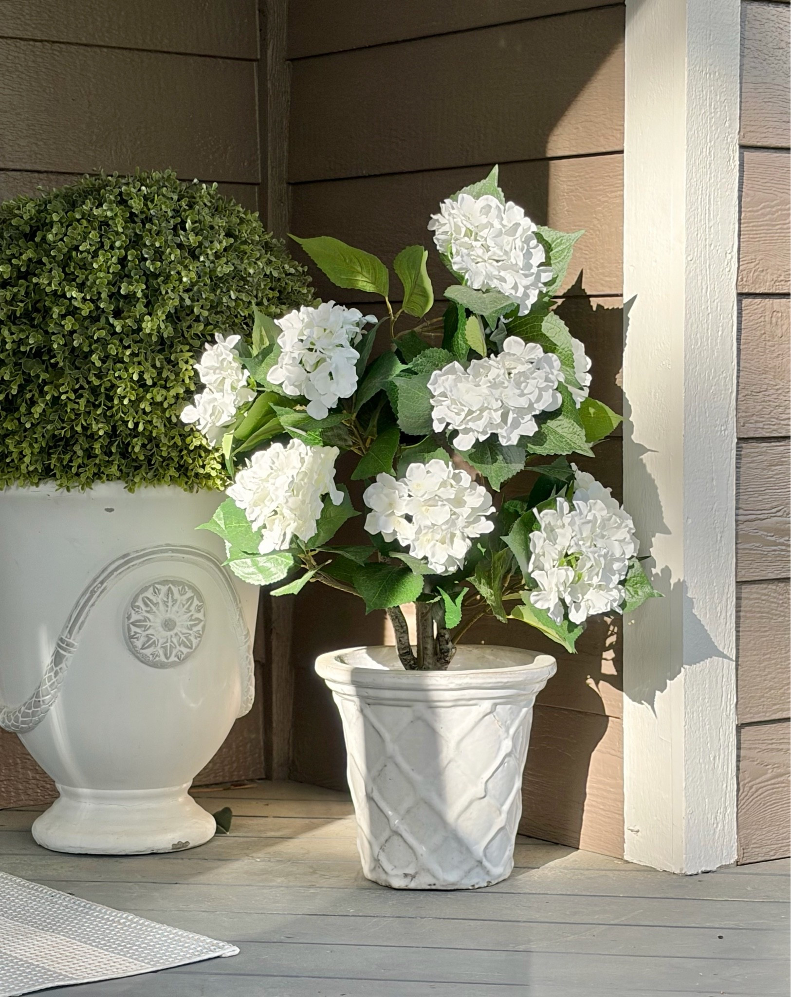 Shop these beautiful faux hydrangea bushes!!