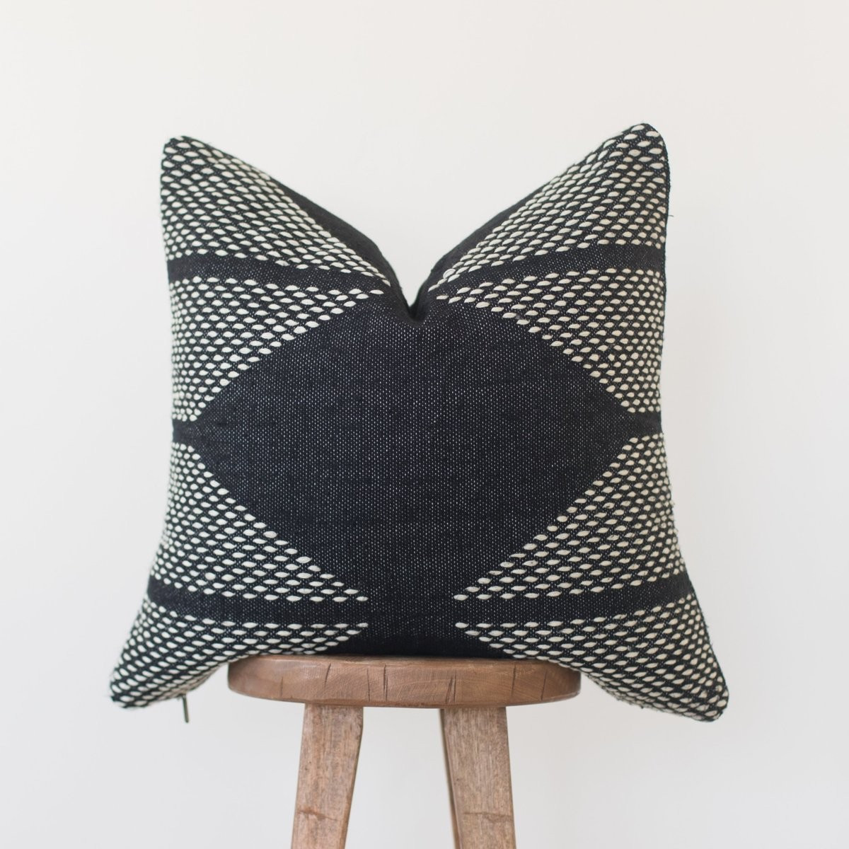 Marra - 22" Moroccan Pillow Cover | Woven Nook