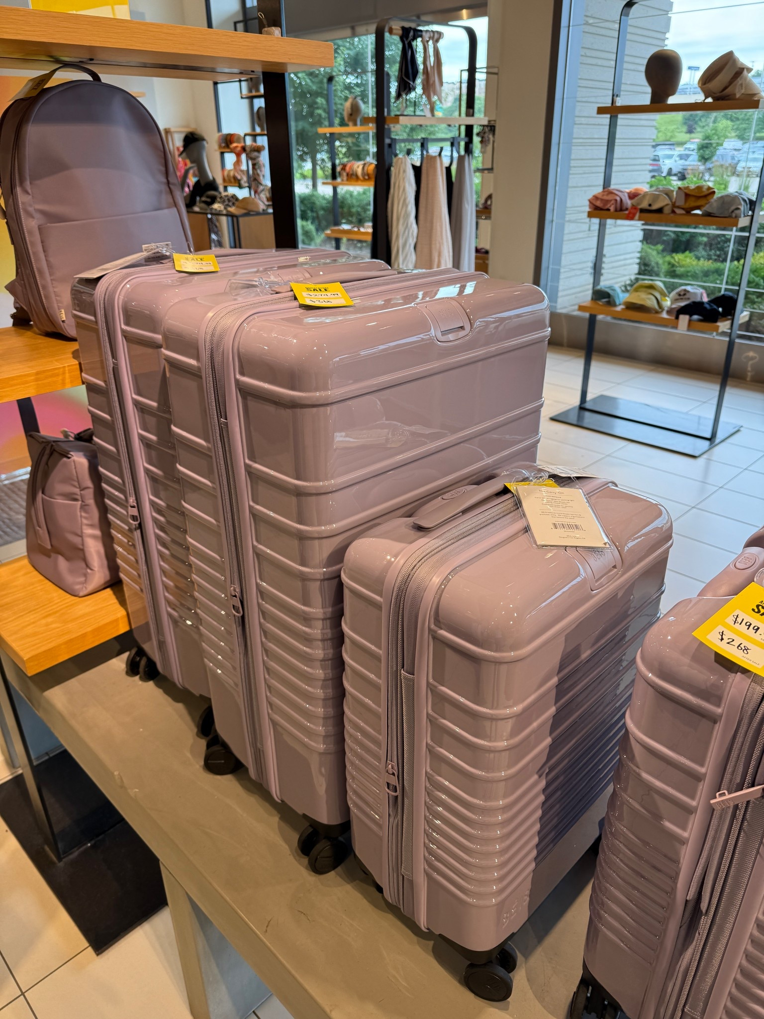 The best luggage 👏🏼 This color is too good!! 😍

#LTKTravel #LTKStyleTip #LTKSaleAlert