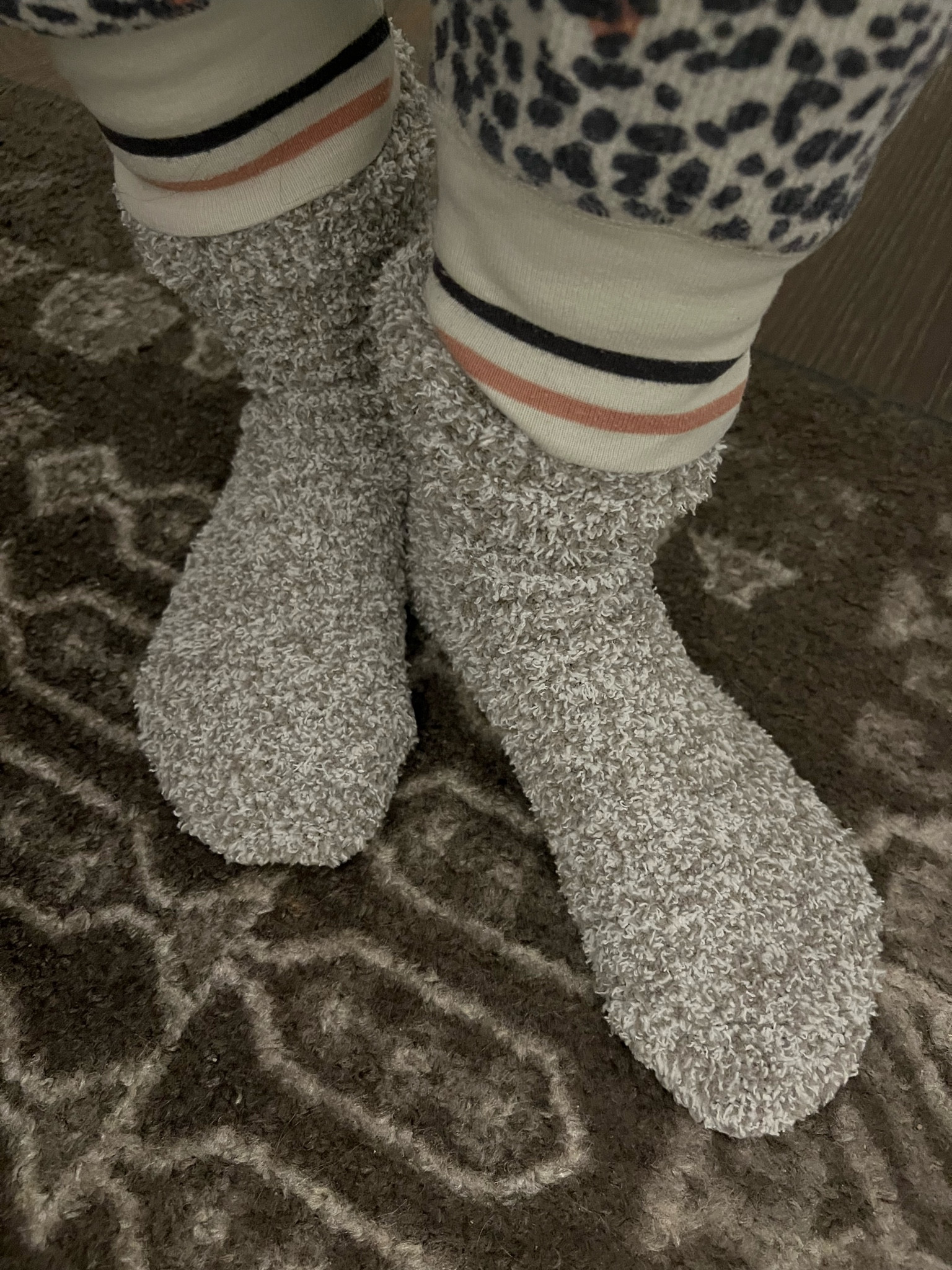 Rocking my cozy Barefoot Dreams socks from the NSale - kicking off the weekend cozy

#LTKxNSale #LTKOver40