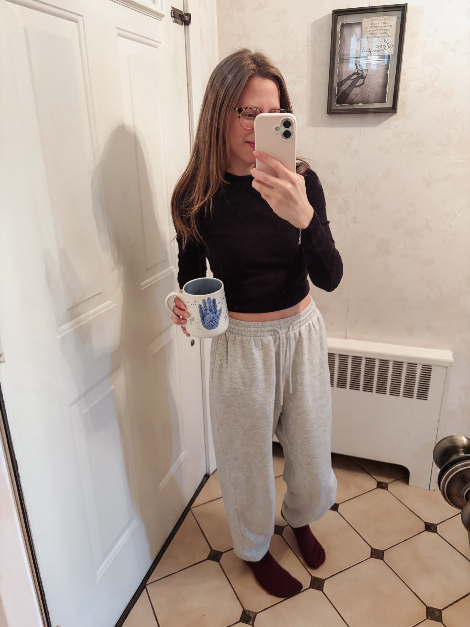 Cozy Sunday ☁️🖤

#LTKPetite #LTKmorningroutine #LTKdayinmylife