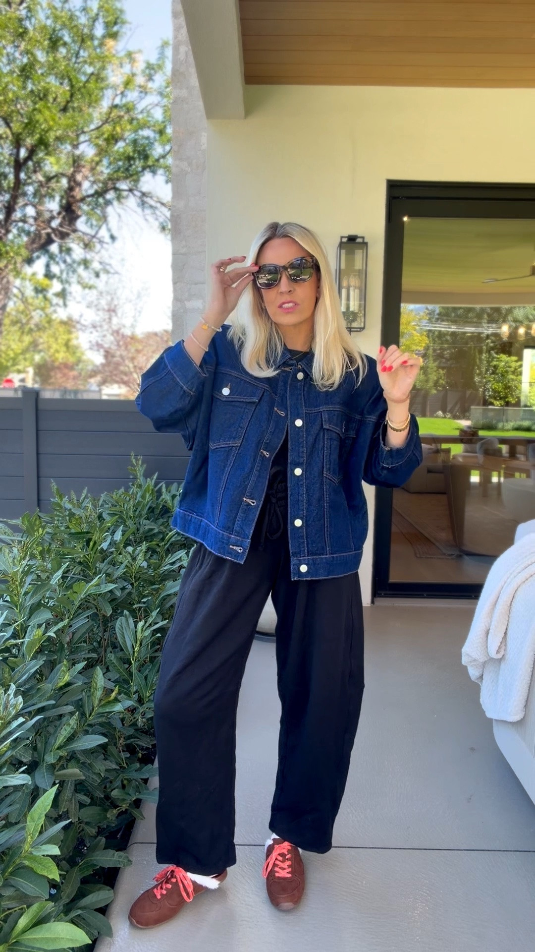 I am so picky about denim jackets and this one is good!

#LTKgrwm #LTKmomlife #LTKootd