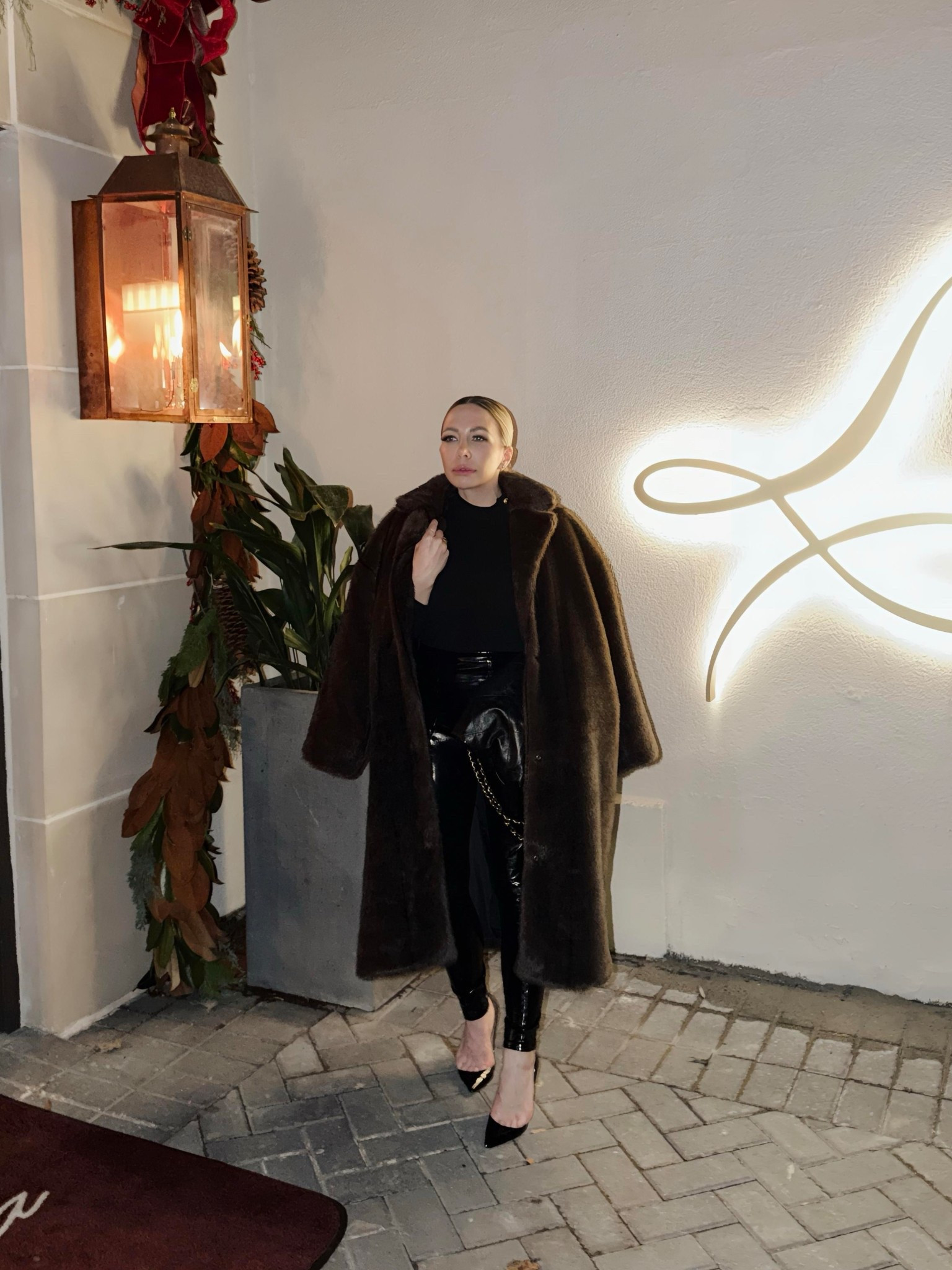 Girls night out look 🤎🖤 my go to black leather leggings, turtle neck and fur coat  #LTKHoliday

#LTKootd #LTKSeasonal