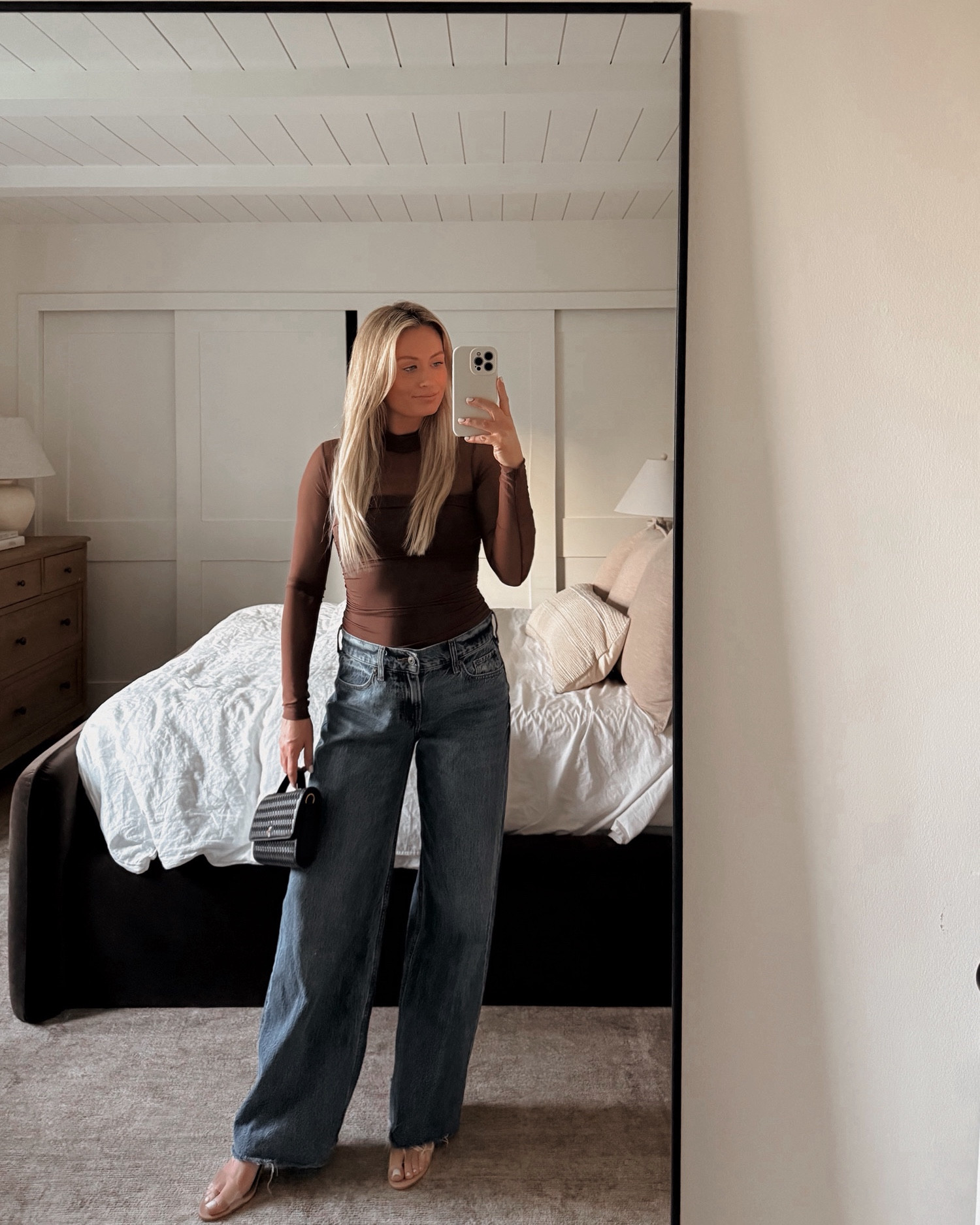 Date night, but make it effortless ✨
This bodysuit is so flattering and comfy (the kind you can actually sit + eat in 😅), and this clutch is the perfect little finishing touch. Simple, chic, and on repeat for nights out 🤍
Bodysuit: small
Jeans: size 25


#LTKBeauty #LTKSaleAlert #LTKSeasonal