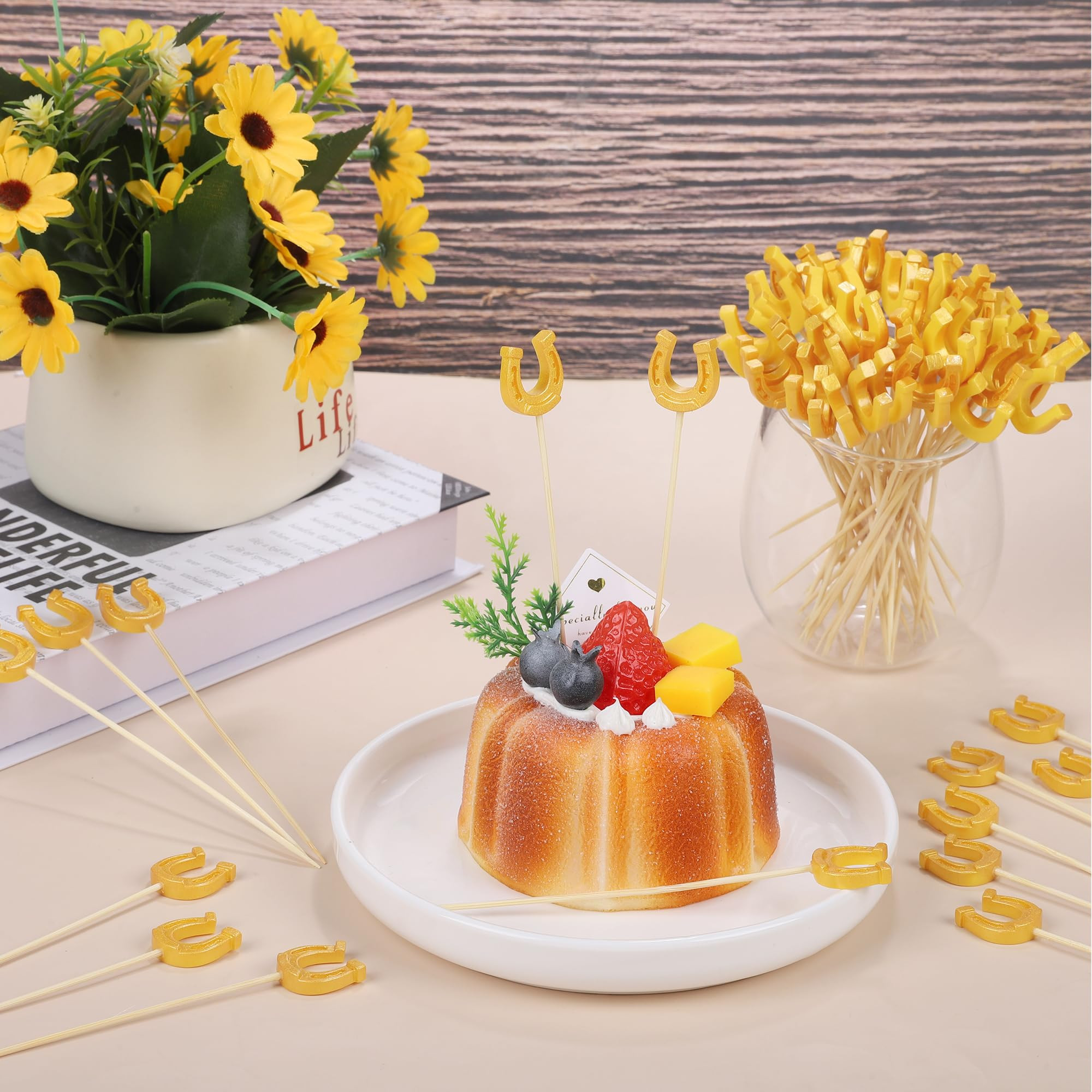 Aodaer 100 Pack 4.7 Inch Horseshoe Cocktail Picks, Derby Theme Bamboo Party Toothpicks, Horse Rac... | Amazon (US)