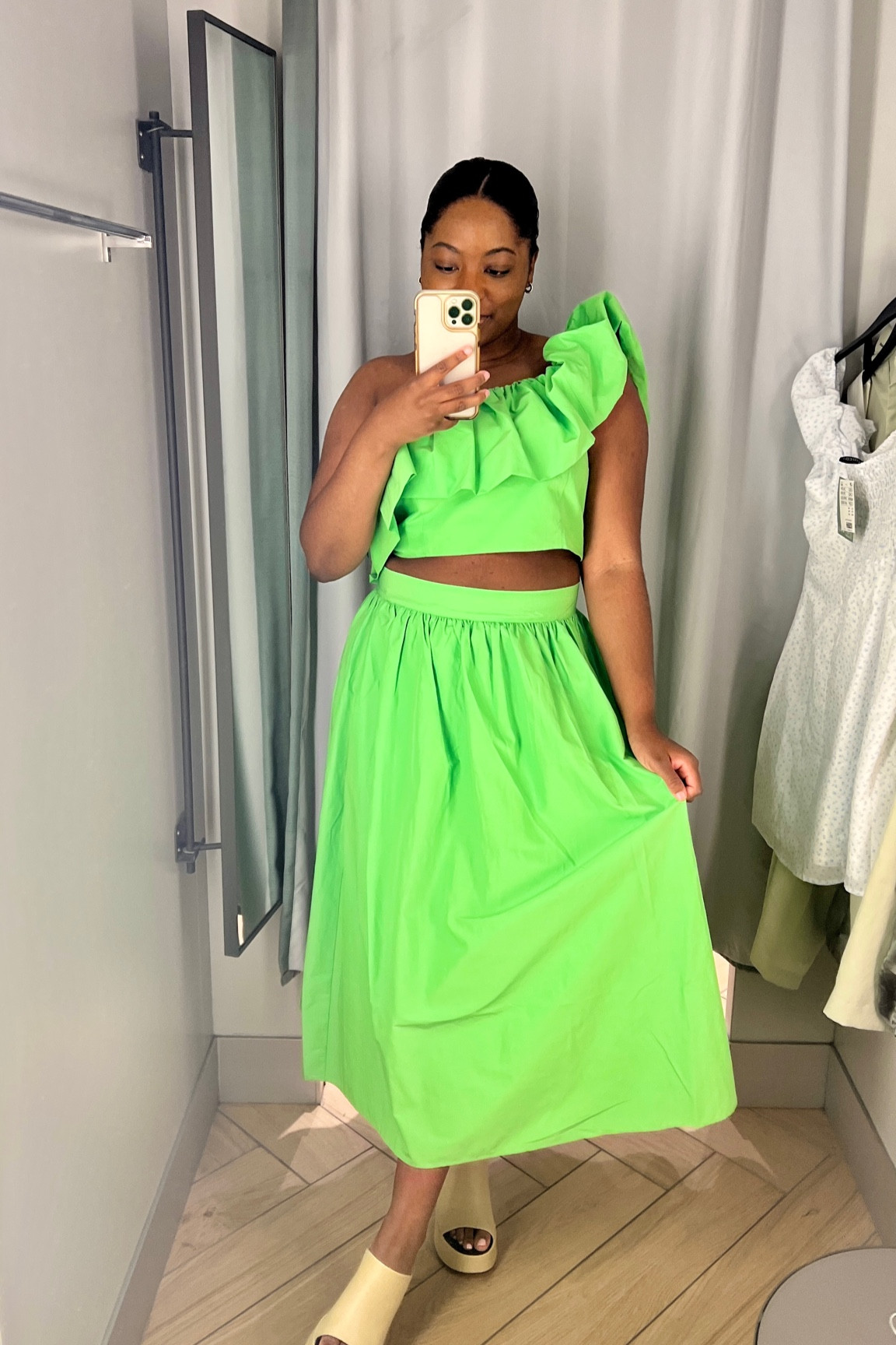 H&M spring Outfit Idea. Wearing a size L 💚

hm spring fashion// spring fashion //spring outfits // spring outfit ideas // hm outfit // elevated basics 


#LTKunder50 #LTKSeasonal #LTKunder100