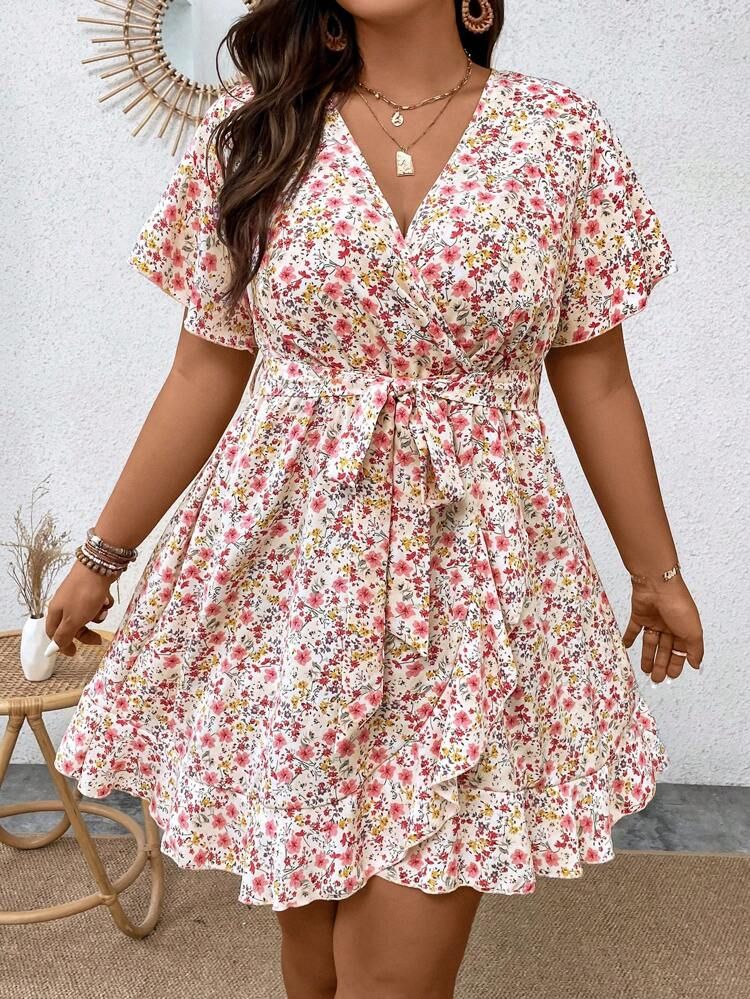New
     
      Plus Ditsy Floral Print Butterfly Sleeve Belted Dress | SHEIN
