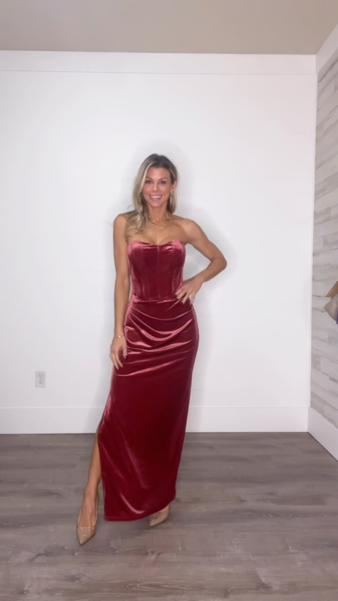 Velvet sleeveless dresses for the holidays and New Year's Eve.
Wearing size small

#LTKootd #LTKgrwm #LTKHoliday