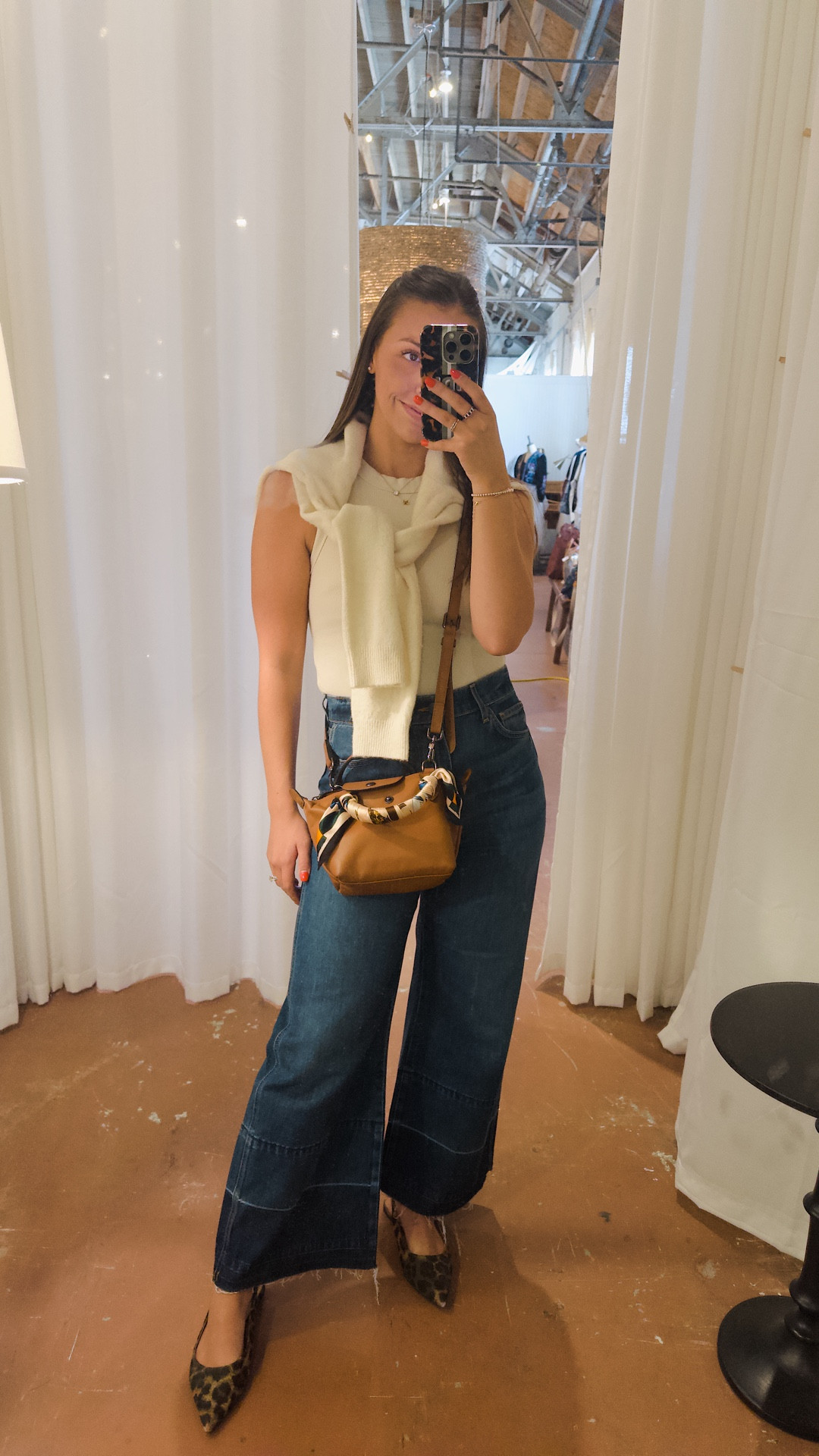 #OOTD heading out to lunch with a friend 🧡 This look is one of my go-to outfits when I want something effortless but still put-together! I live in these Old Navy tanks. They are such a staple & pair well with literally everything: skirts, denim, shorts, you name it. 

#LTKSaleAlert #LTKFindsUnder100 #LTKFindsUnder50