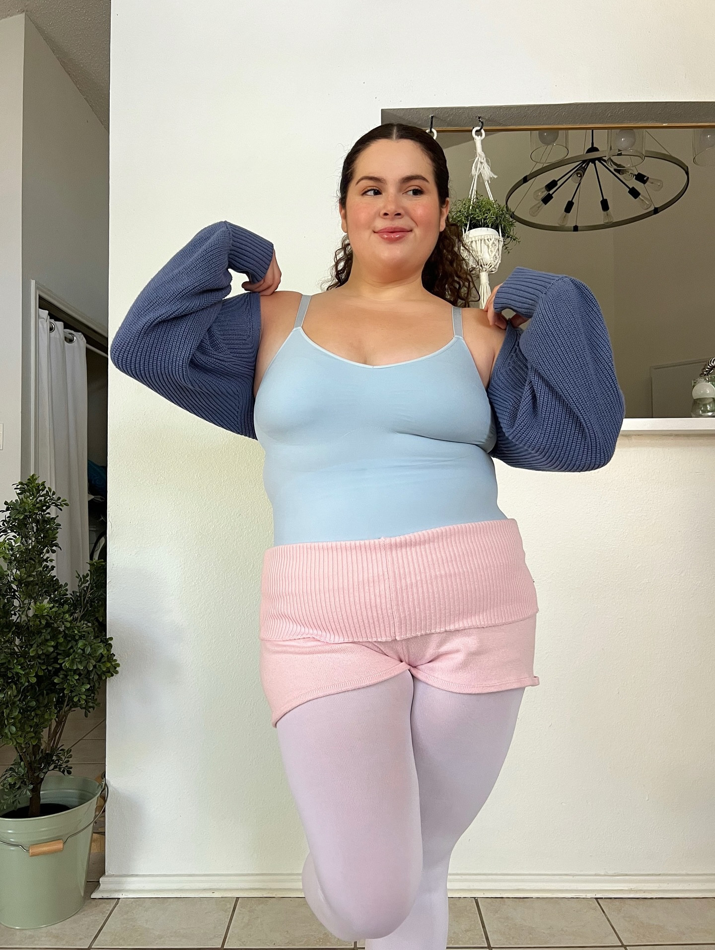 ballet ready w my @yitty #yittyambassador 

#plussizestyle #plussizebeauty #plussize #ballet #adultbeginnerballet #plussizefitness #plussizeworkout #sizeinclusive #sizeinclusivity
