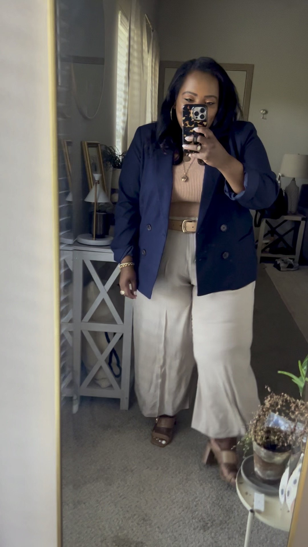 Monday workwear style inspo for the office (or for the classroom)! I can’t stress enough that you need these $20 H&M cropped pants! Pick them up in every color! Have a great day! ☀️ 

#LTKVideo #LTKStyleTip #LTKWorkwear