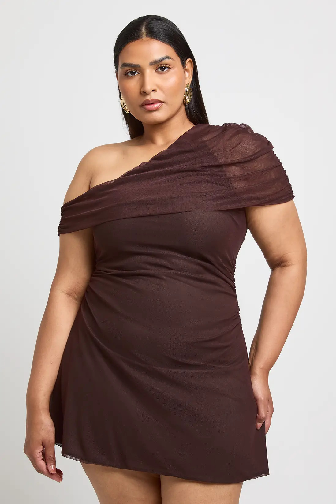 Chocolate boohoo Plus One Shoulder Mini Dress | PrettyLittleThing USA | PrettyLittleThing US