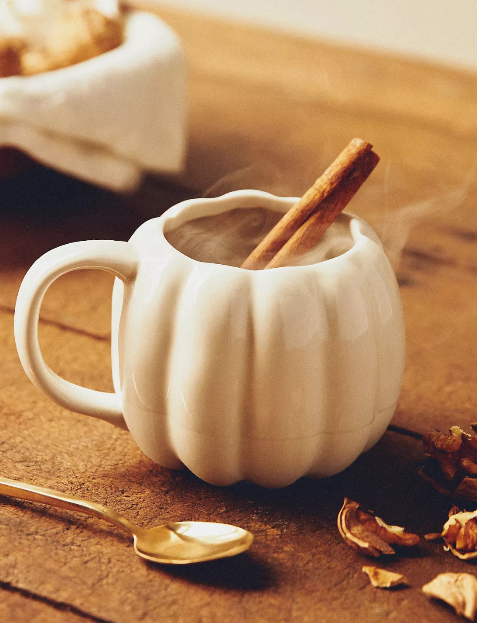 Time to spice up your home with these cute fall inspired home items from Anthropologie including this pumpkin mug! 
.
.
.
.
.
Kitchen dish towel cutting board tea cup thanksgiving table runner drink holder napkins salt pepper shaker baking dish coaster leaves 

#LTKautumn #LTKfamily #LTKcasa