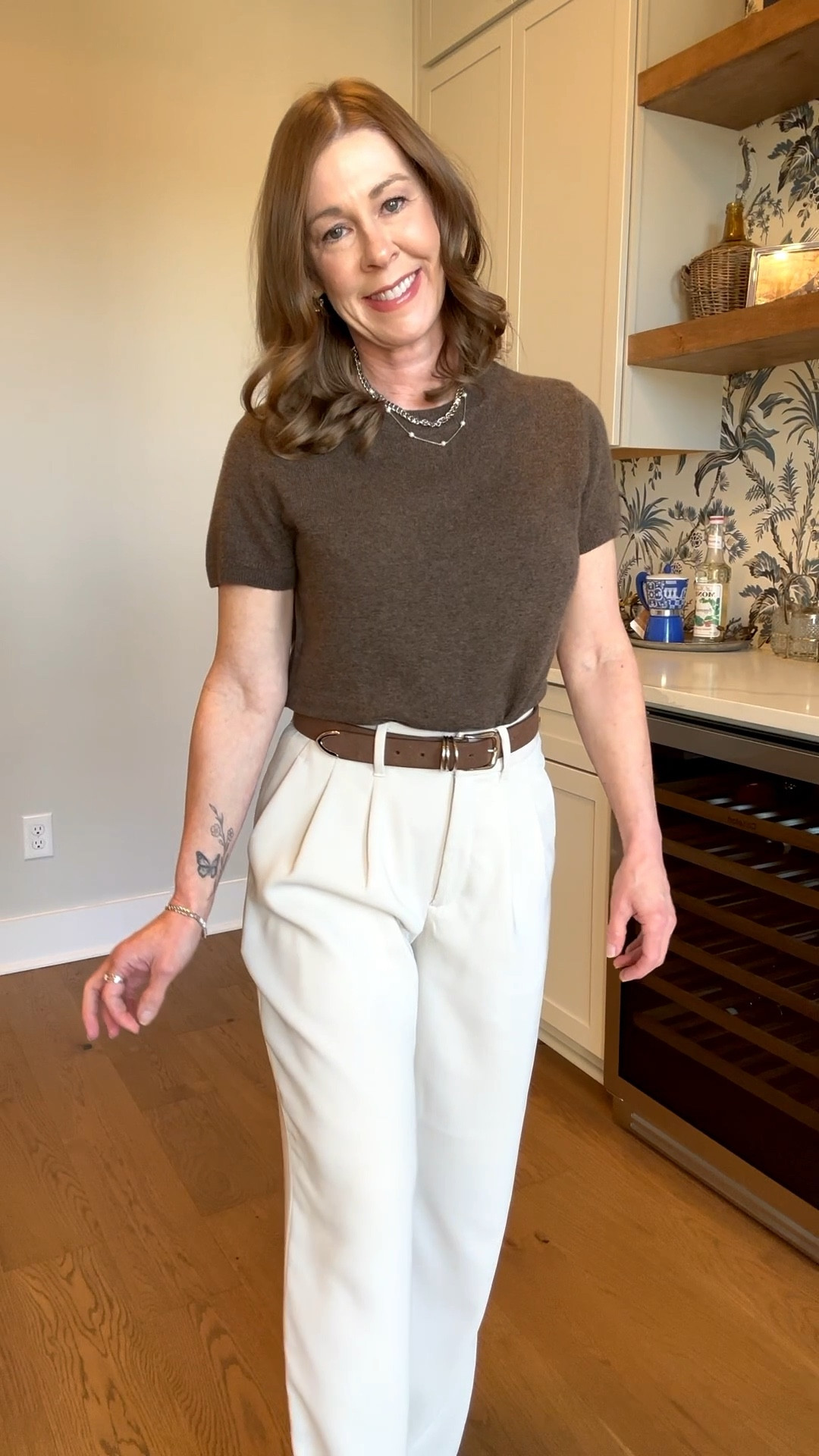 This whole outfit could be my favorite! It’s the most perfect Cashmere sweater and the pants fit to perfection! 
Sweater size medium
Pants are TTS and come in different inseams! 
#quince @Quince 