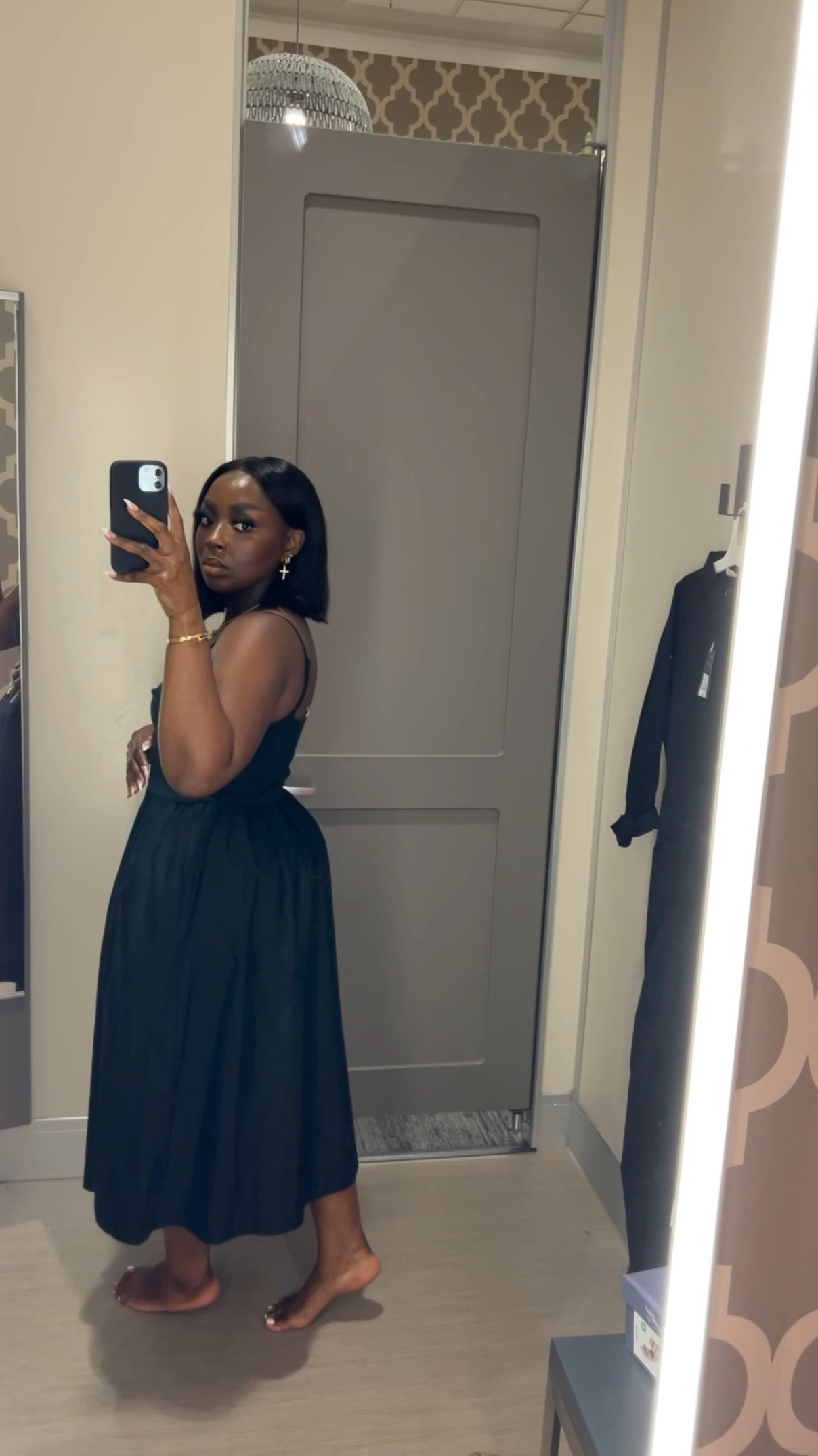 This dress is beautiful for the spring/summer time. Wearing a Medium 

#LTKstyletip #LTKbeauty #LTKfindsunder50