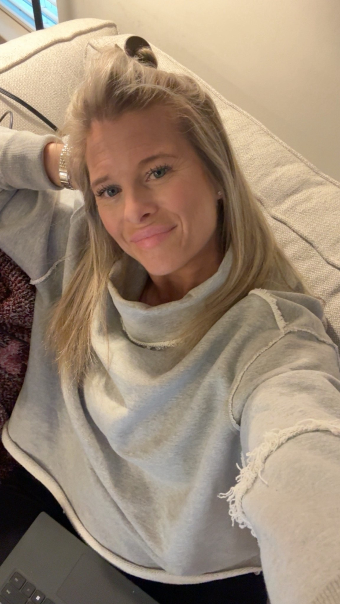 The coziest sweater! 

Wearing M 

#LTKSeasonal #LTKdayinmylife #LTKootd