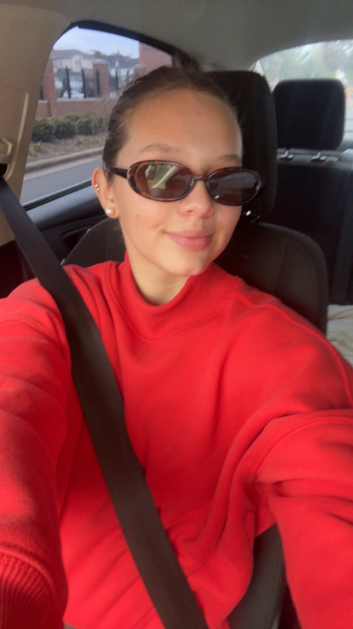my favorite mock neck, sun glasses and water bottle!! 

#LTKdayinmylife #LTKootd #LTKmorningroutine