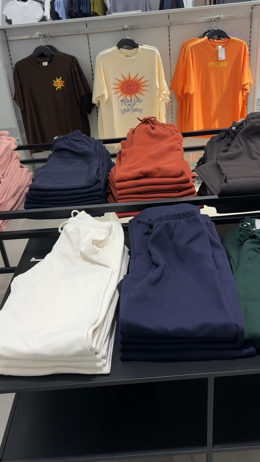 Wide leg joggers from H&M! Perfect to wear during every season 😍

#LTKootd #LTKgrwm
