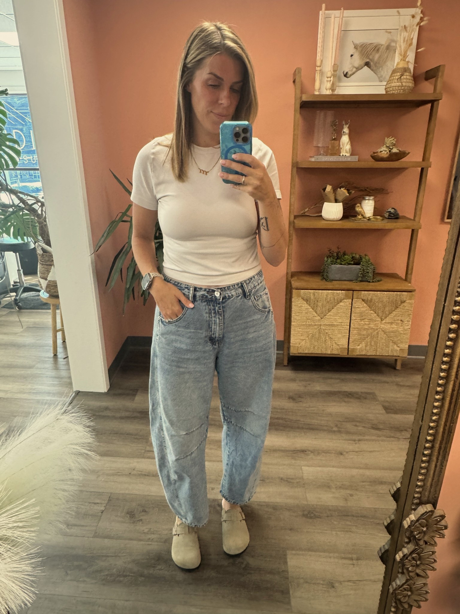 My capsule wardrobe includes barrel jeans 🤟🏻

#LTKFindsUnder50 #LTKMidsize #LTKStyleTip