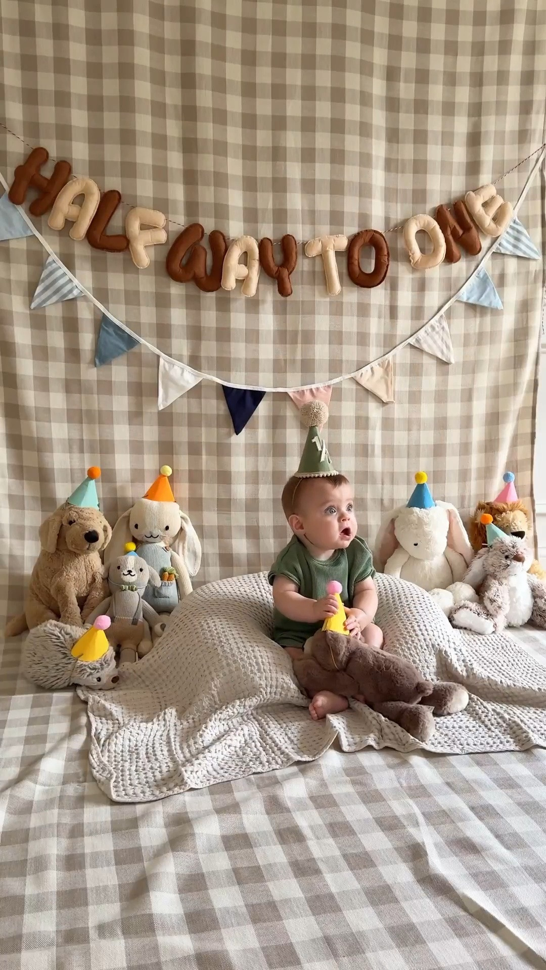 We did a six month baby photoshoot right at home and it turned out so incredibly precious! Everything we used is linked so you can recreate this for your little one!

half birthday, baby milestone, DIY baby photos, baby photoshoot setup, boho baby decor, home photo session, family photos

#LTKBaby