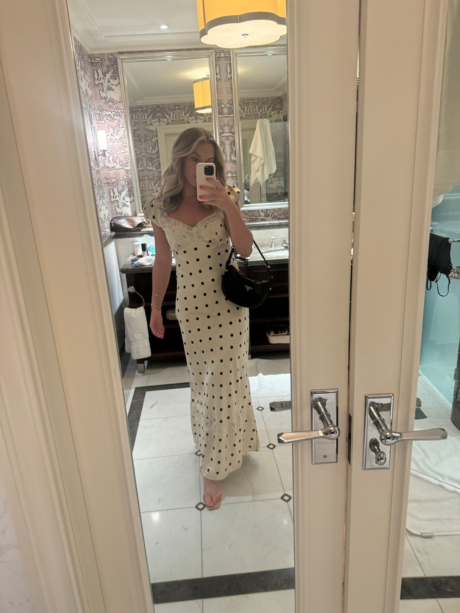 European summer 

Wearing small in dress 
