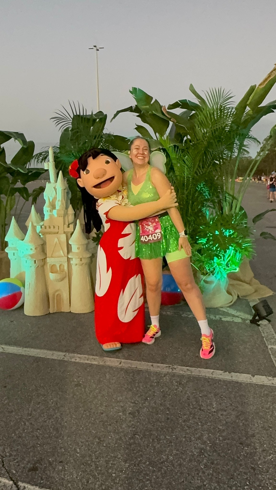 The day I became besties with LILO 😭🌴👯‍♀️ when I saw Lilo along the Disney World Half Marathon course I KNEW I had to stop 😭🌺last year when I ran my first RunDisney race I ran in costume for the very first time as Lilo because she was one of my FAVORITE Disney characters as a kid 😭 def a full circle moment to see her exactly one year later on the course!!!

#LTKfitnessgoals #LTKActive