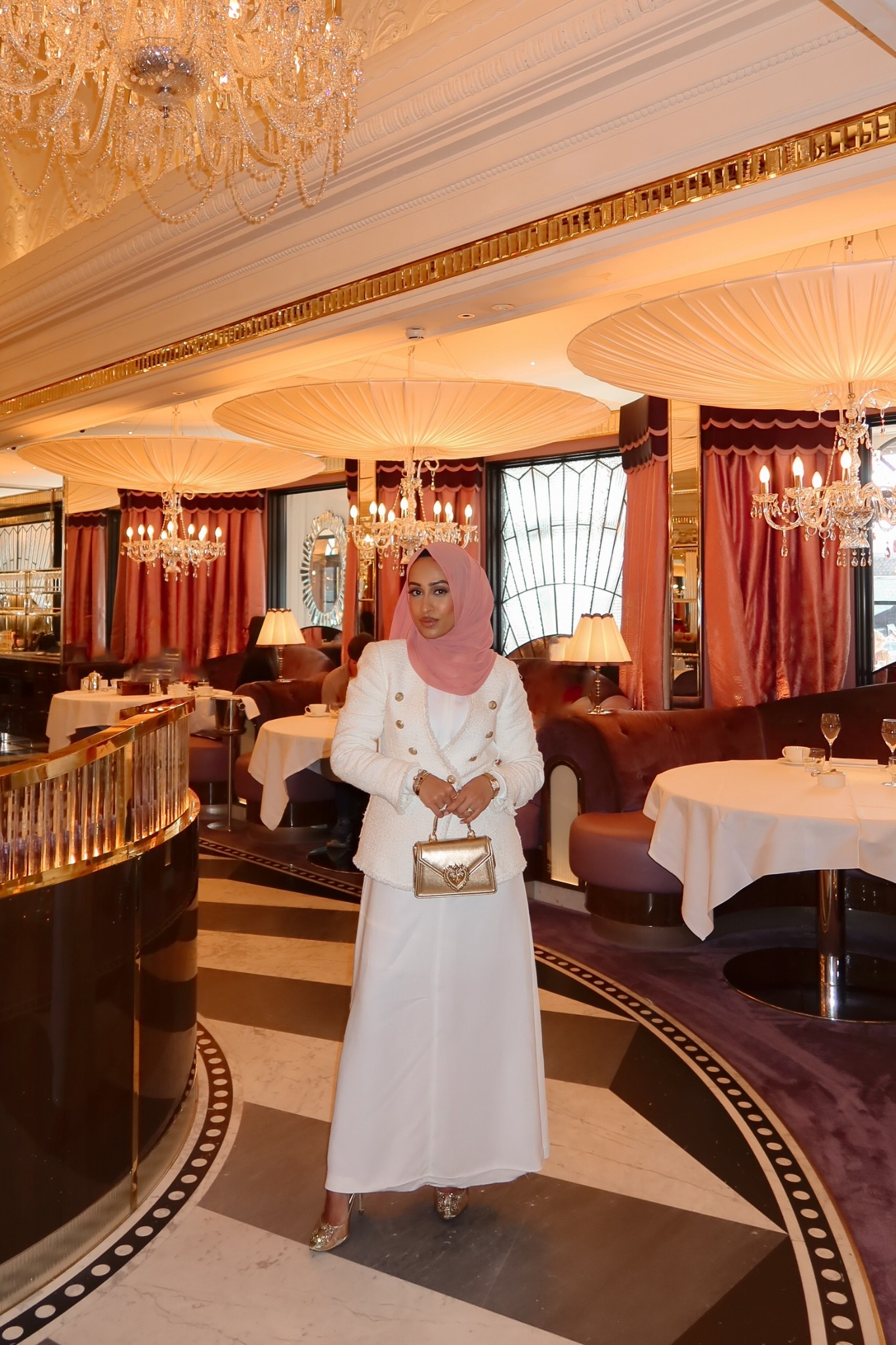 Spring Chic 🌷🤍✨ 

#LTKuk #LTKspring #LTKdresses