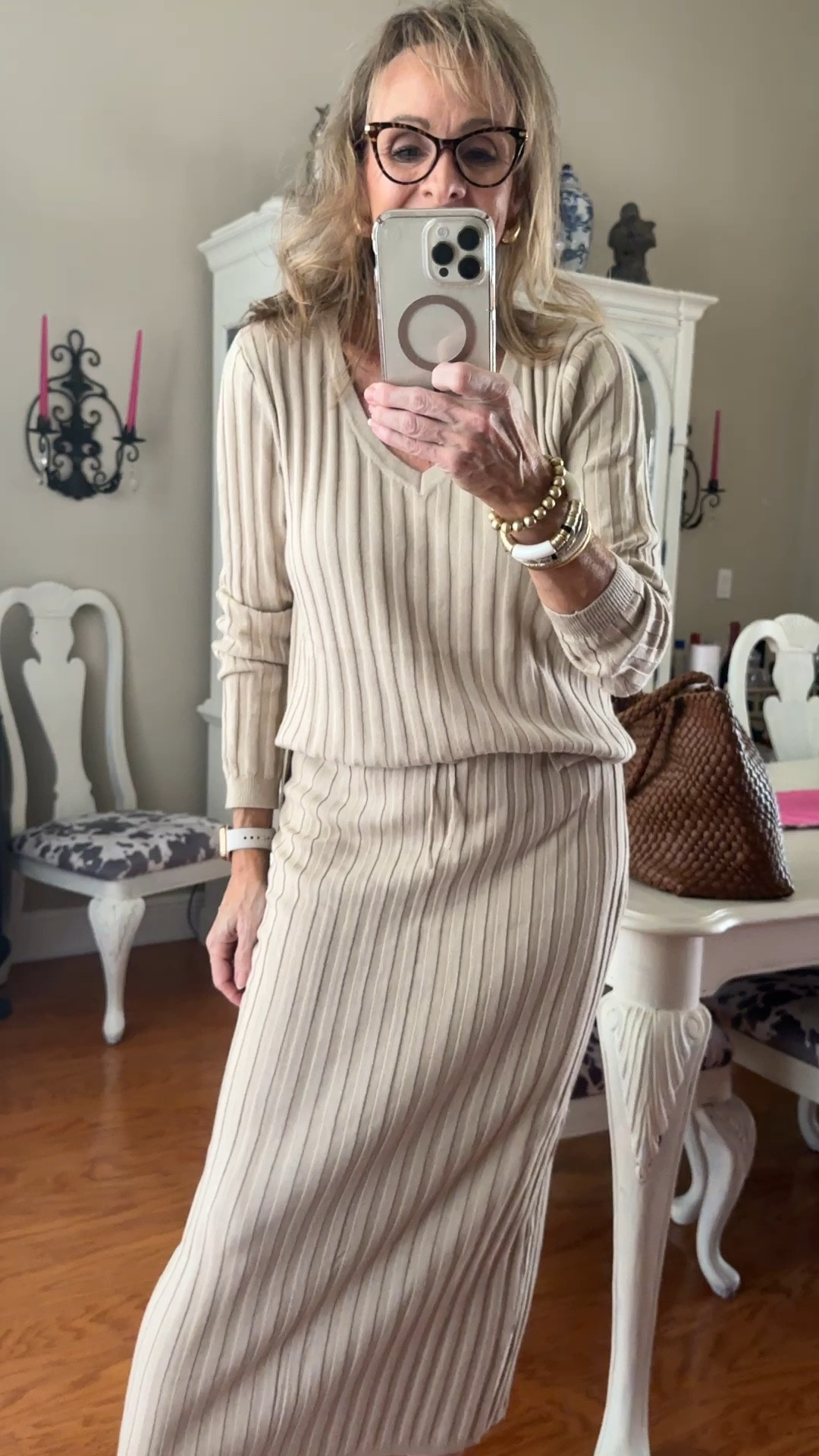 Such a great set
Wearing a small
Get 30% off jewelry through Tuesday with KELLYANN30


#LTKFindsUnder50 #LTKVideo #LTKOver40