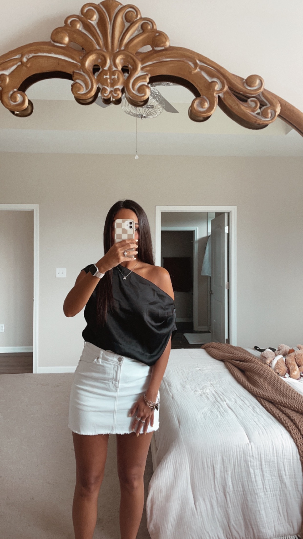 Date night fit 🤩 #amazonfinds #americaneagle #satinshirt #goingouttop #nightoutfit #cuteoutfits #girly

#LTKSaleAlert #LTKStyleTip #LTKFindsUnder50