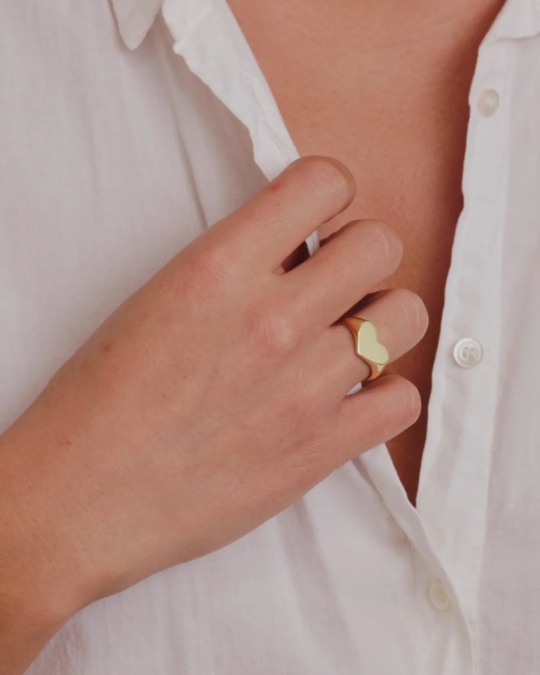 Louise Heart Signet Ring | gorjana