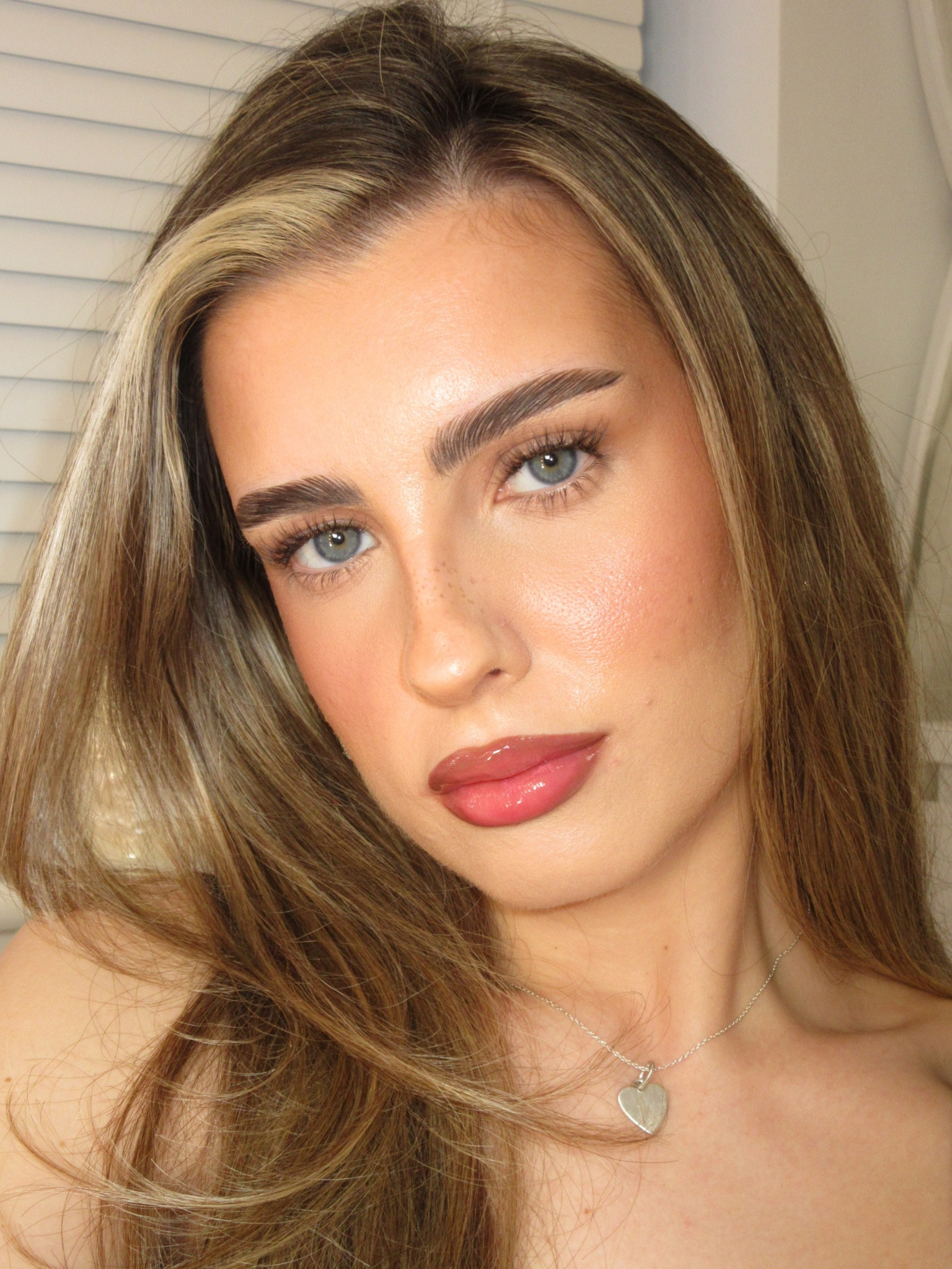 girls night glam💗🎀

#makeup #lipcombo #lipliner #lipgloss

#LTKuk #LTKbeauty
