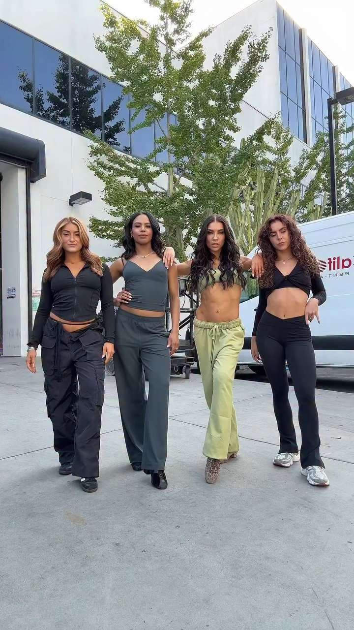 On set today for something fun 🤭🥰✨💘 Sharing my Daily Drills set in Matcha! 

 #LTKActive #LTKStyleTip
