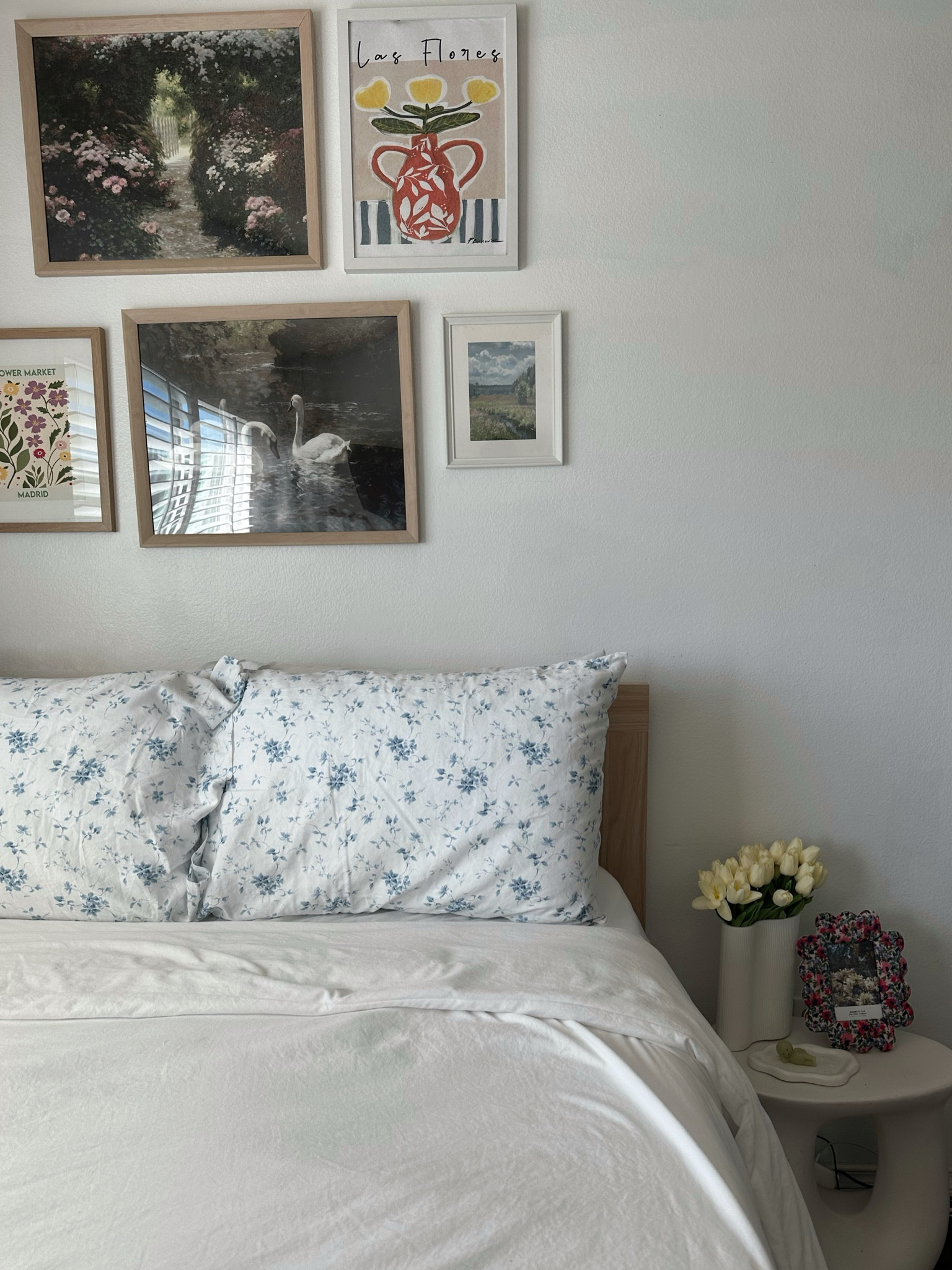 working on building my dream room. going from all neutrals to adding pops of color through out is definitely different for me, but i’m loving adding and finding new pieces to brighten up my space.

#LTKFindsUnder100 #LTKHome