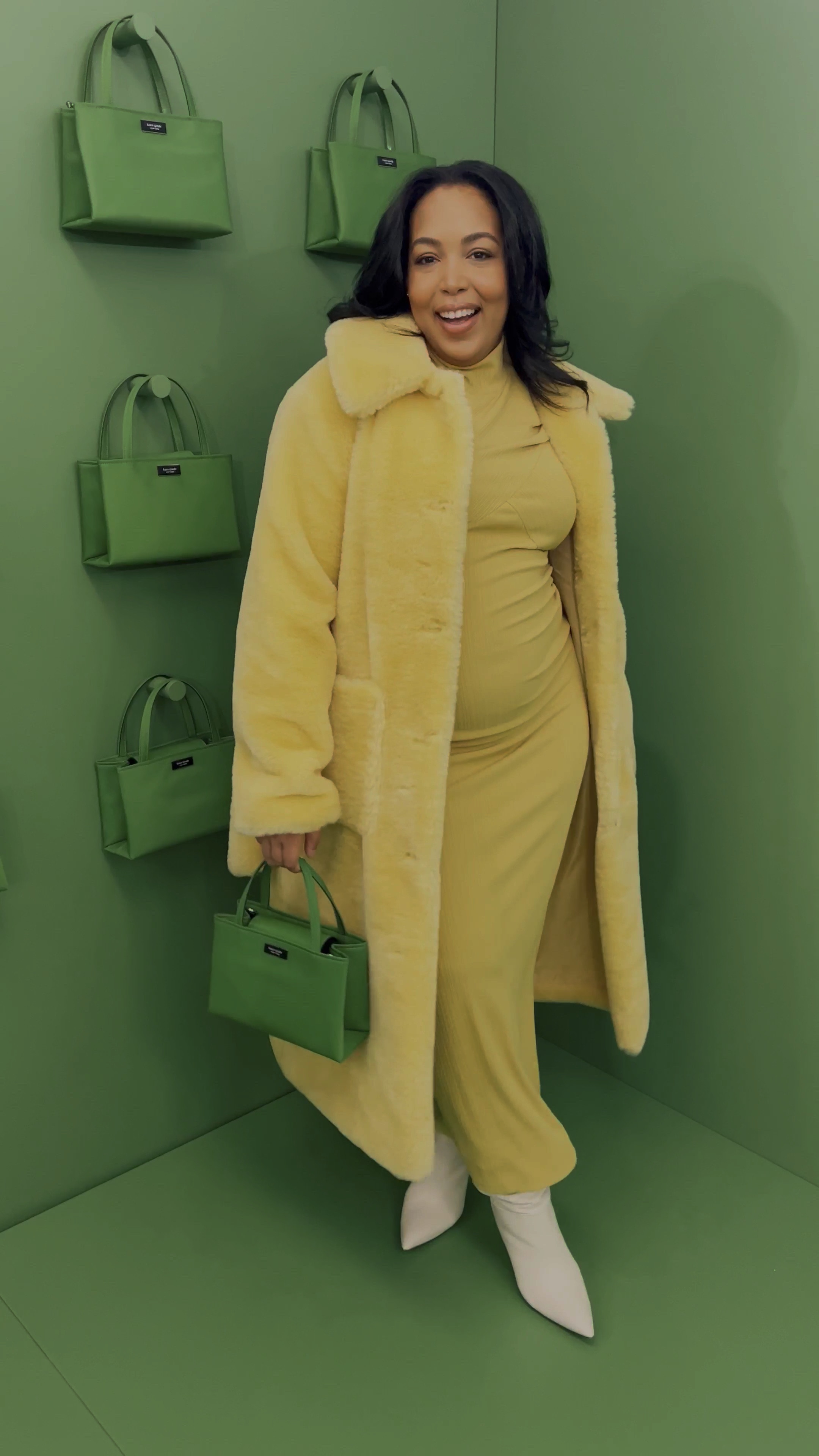 At Kate Spade today! Love this dress for the bump! 

#LTKbump