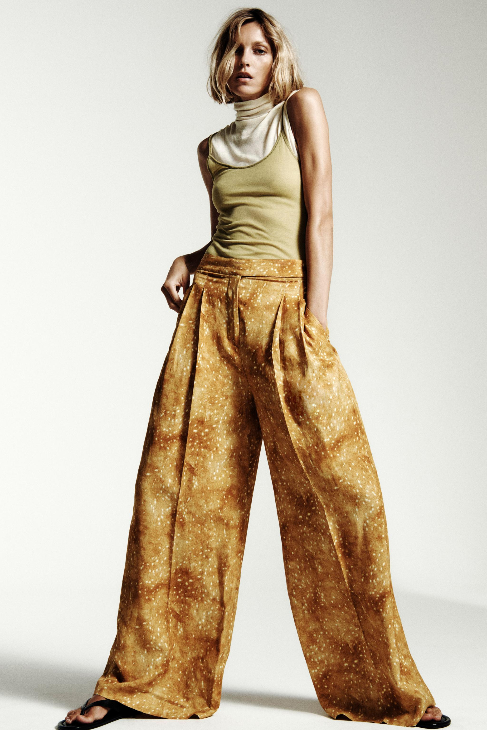 BEDRUCKTE HOSE ZW COLLECTION | Zara DE