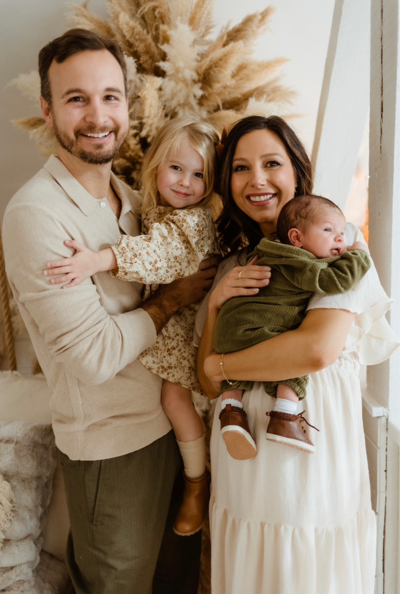 I wore this dress on vaca this summer with a bump. Wore it again for our Family photos
Newborn photos
Newborn baby
Baby boy
Family outfits 
Outfit for pics
Family pics
Toddler dress
Maxi dress
Postpartum dress
Bump friendly dress
White maxi dress
Cream maxi dress
Toddler floral dress
Baby boy outfit 
Baby corduroy jumpsuit 
Baby outfit
Cat and Jack 
Target
Vici
Olive green 

#LTKfamily #LTKbaby #LTKkids