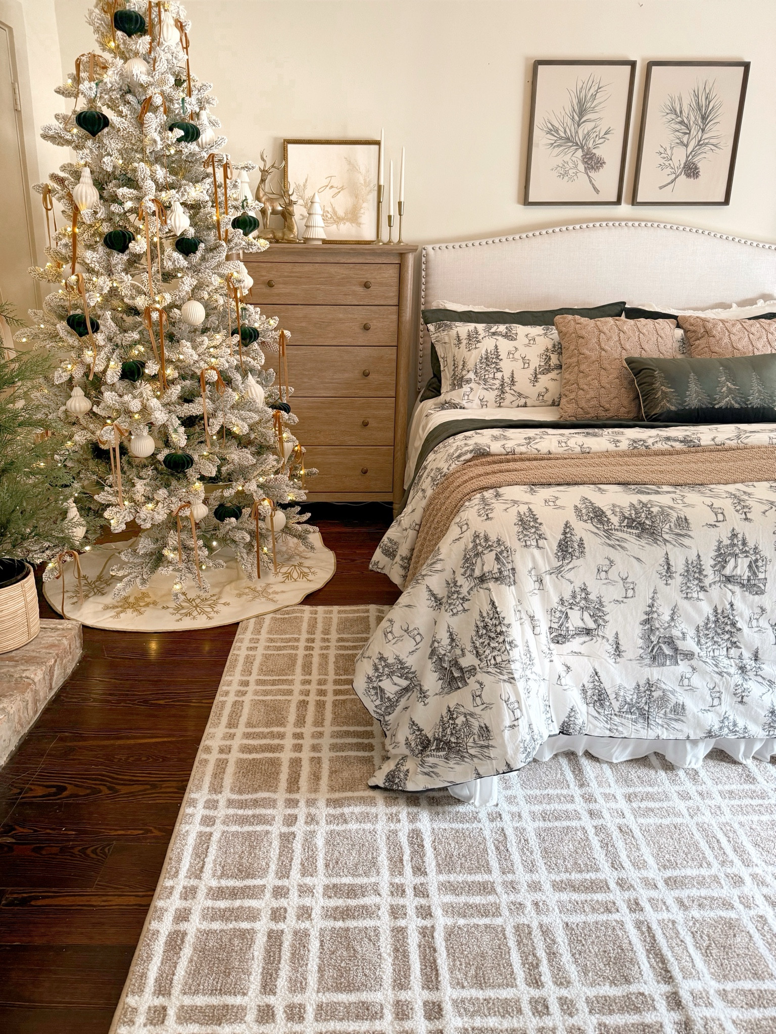 Our holiday bedding is now live!

#LTKSeasonal #LTKFindsUnder50 #LTKHome